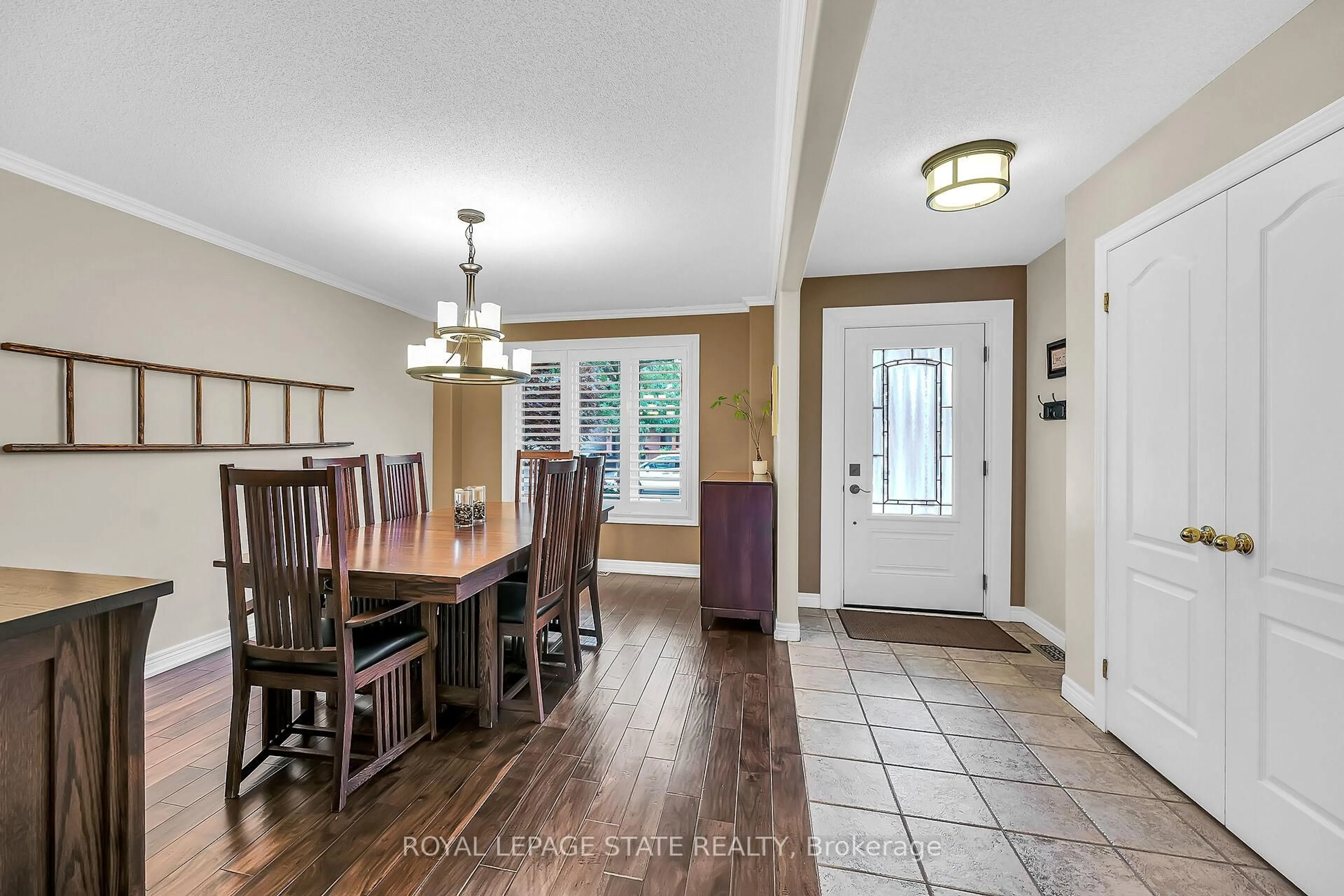 Dining room, unknown for 2371 Pathfinder Dr, Burlington Ontario L7L 6N8
