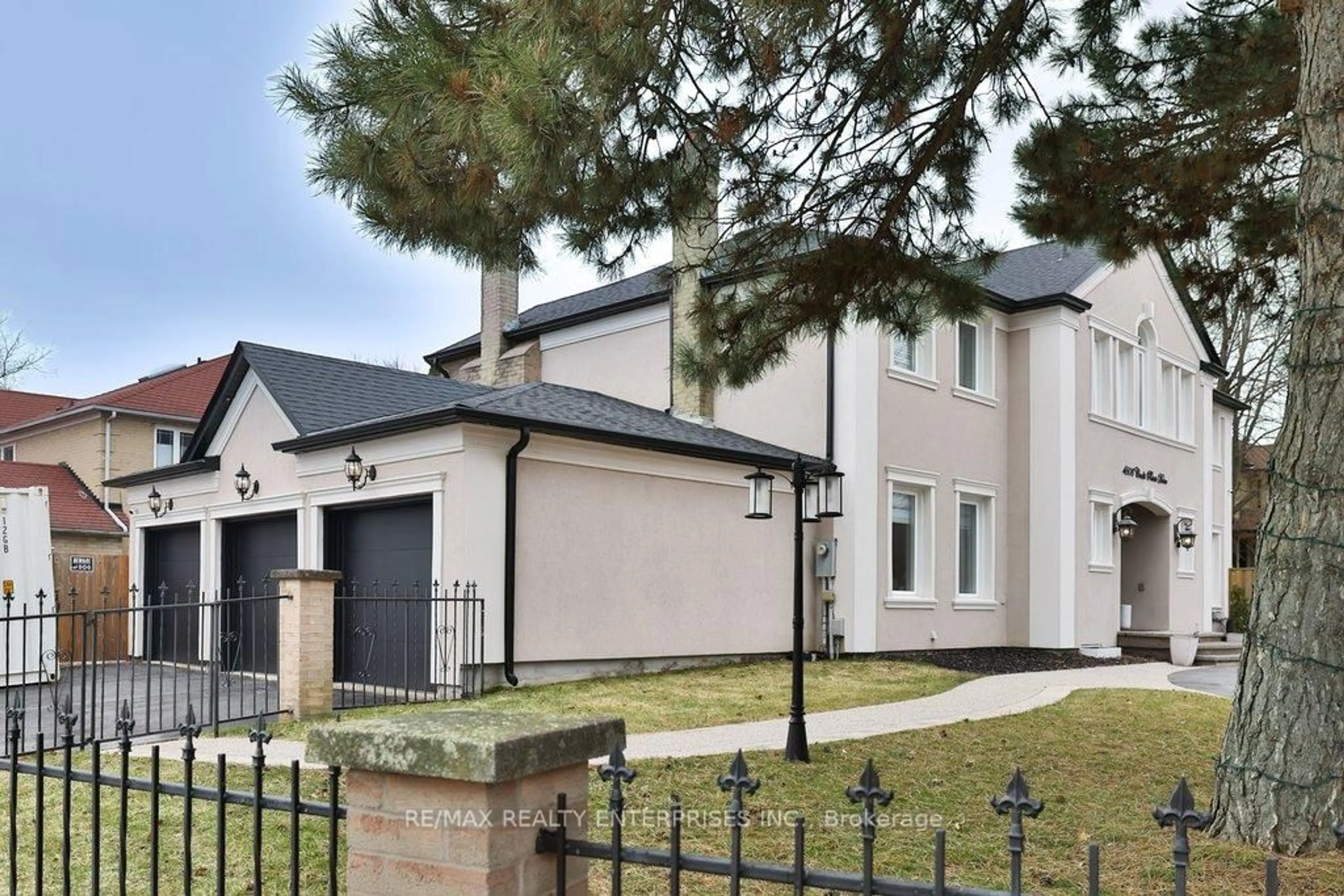 Home with brick exterior material, street for 4508 Credit Pointe Dr, Mississauga Ontario L5M 3M3