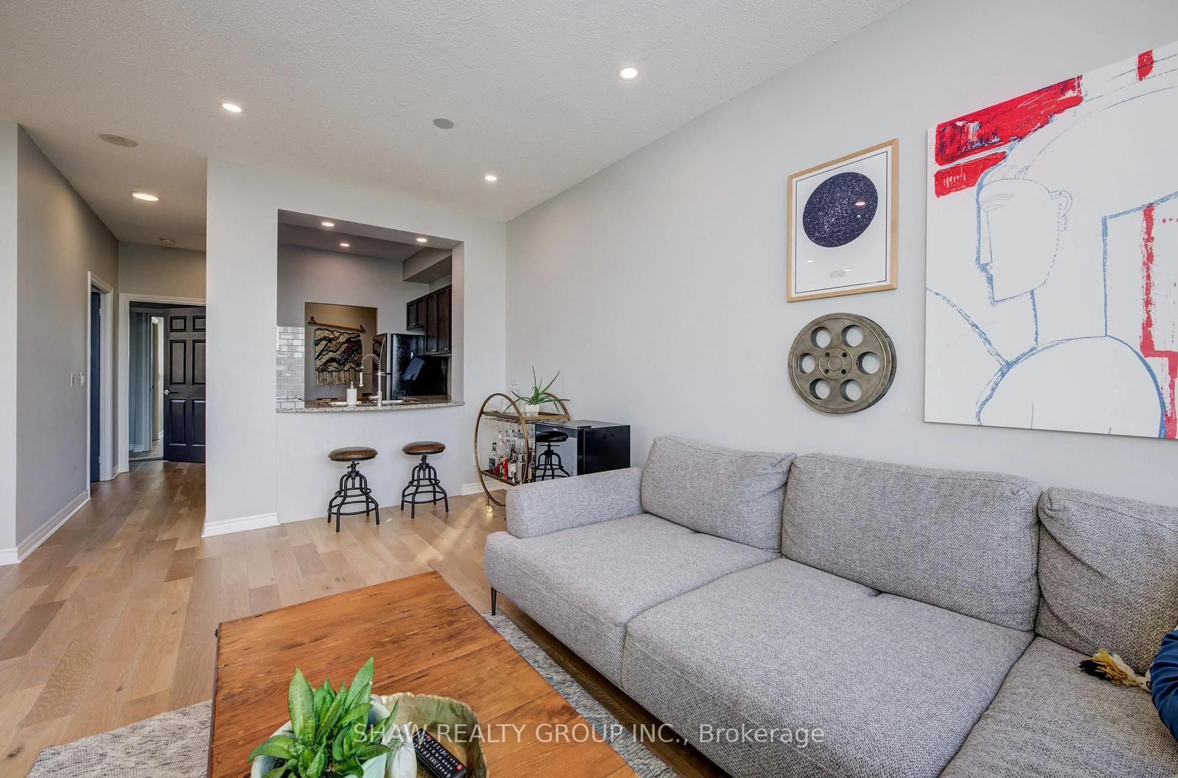 Living room with furniture, unknown for 2379 Central Park Dr #101, Oakville Ontario L6H 0E3