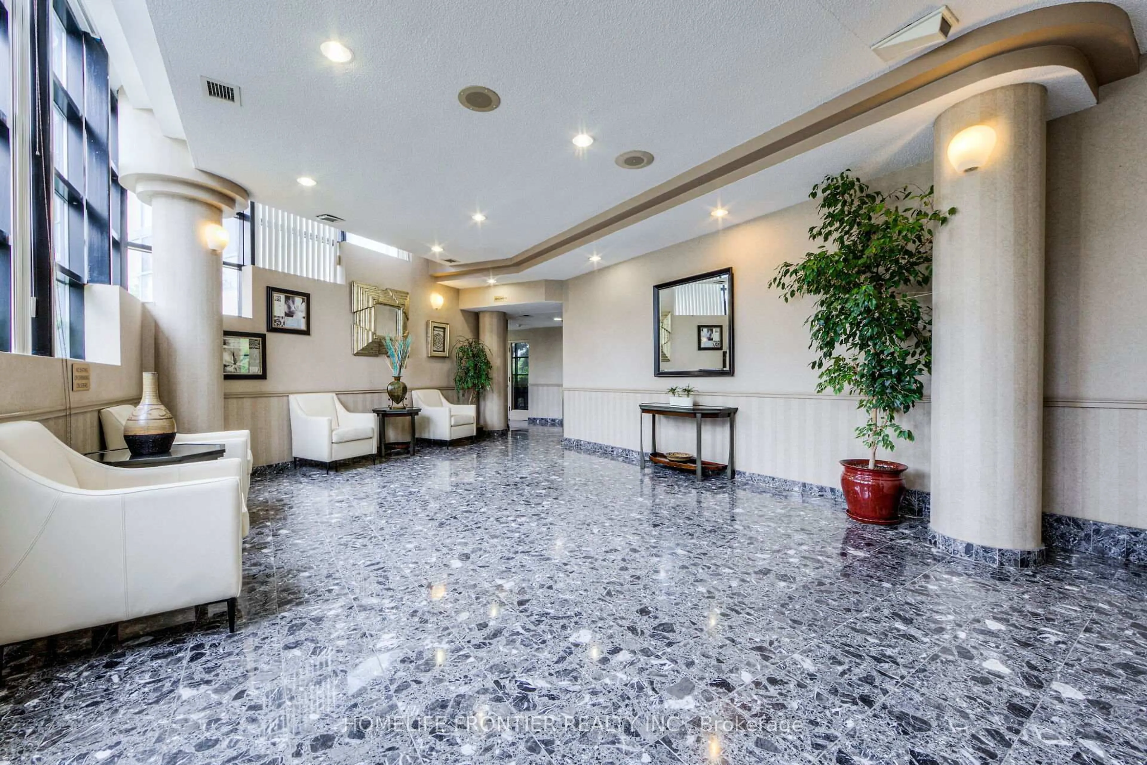 Lobby for 35 Trailwood Dr #1015, Mississauga Ontario L4Z 3L6