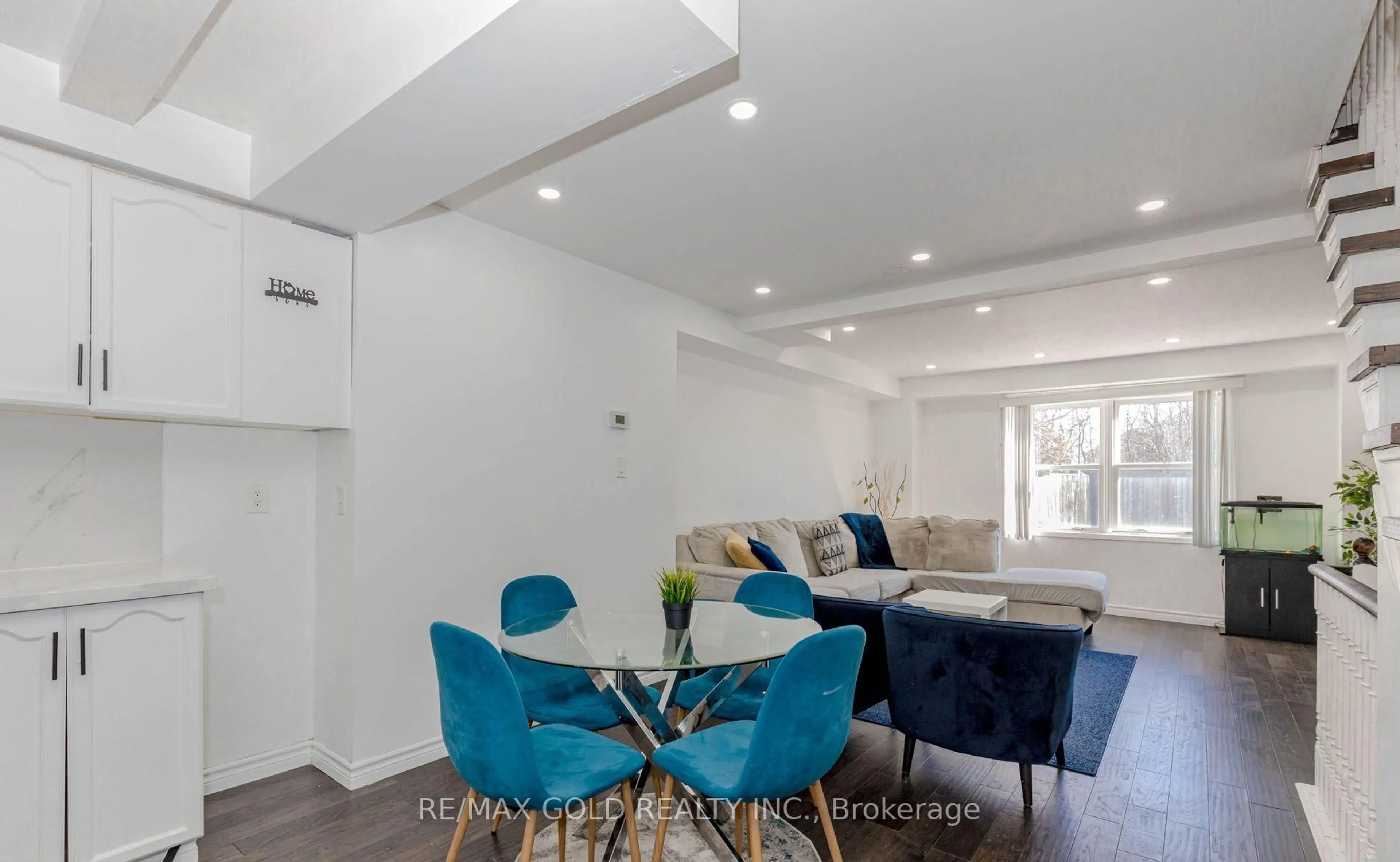 Living room with furniture, unknown for 55 Desert Sand Dr, Brampton Ontario L6R 1V6