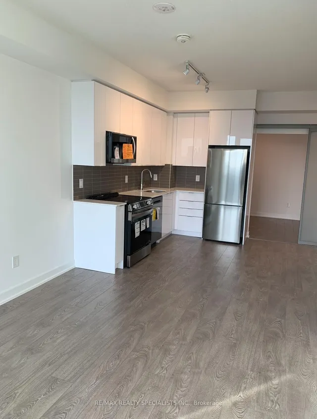 225 Malta Ave #612, Brampton 3