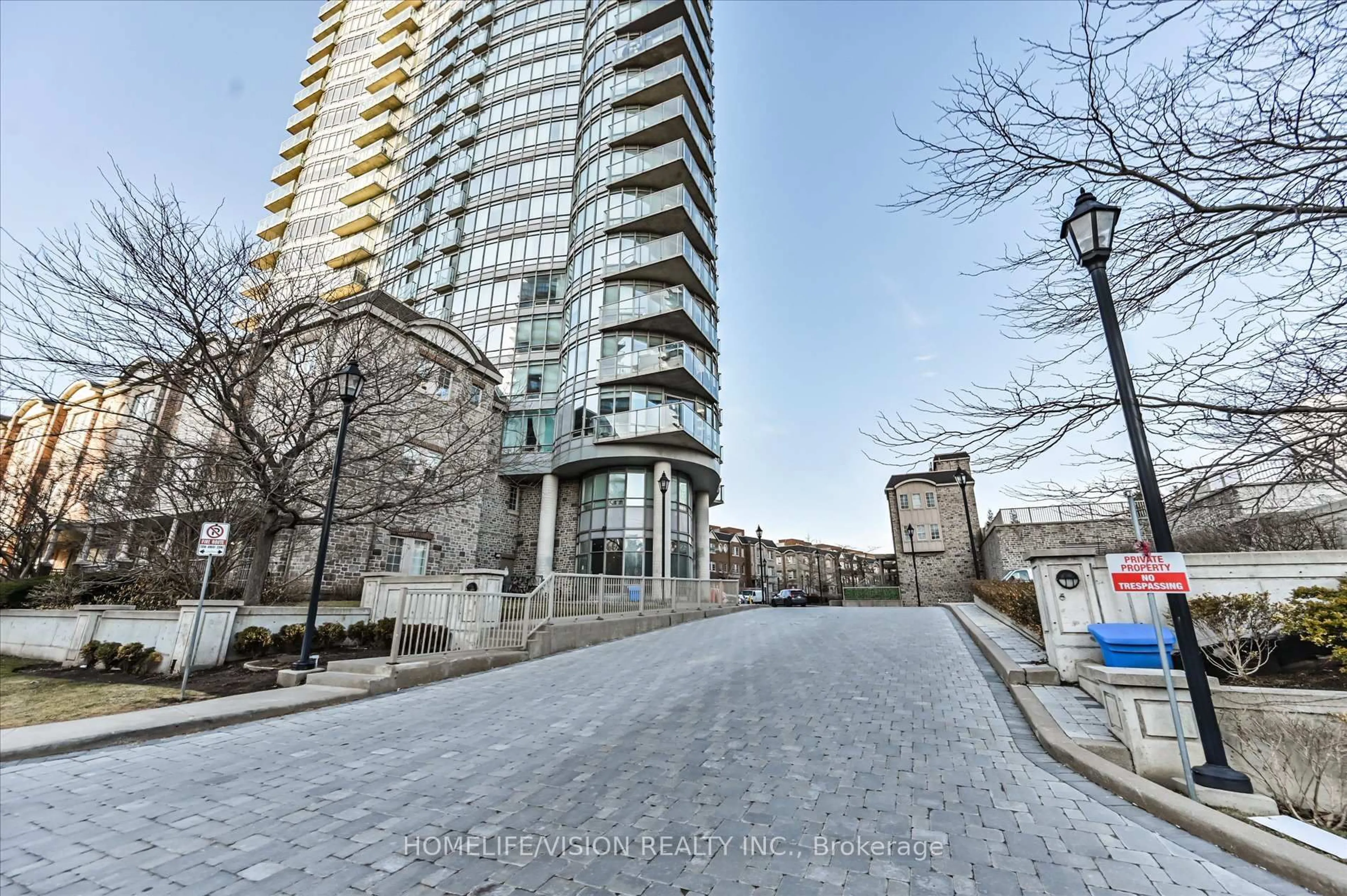 Patio, street for 15 Windermere Ave #508, Toronto Ontario M6S 5A2