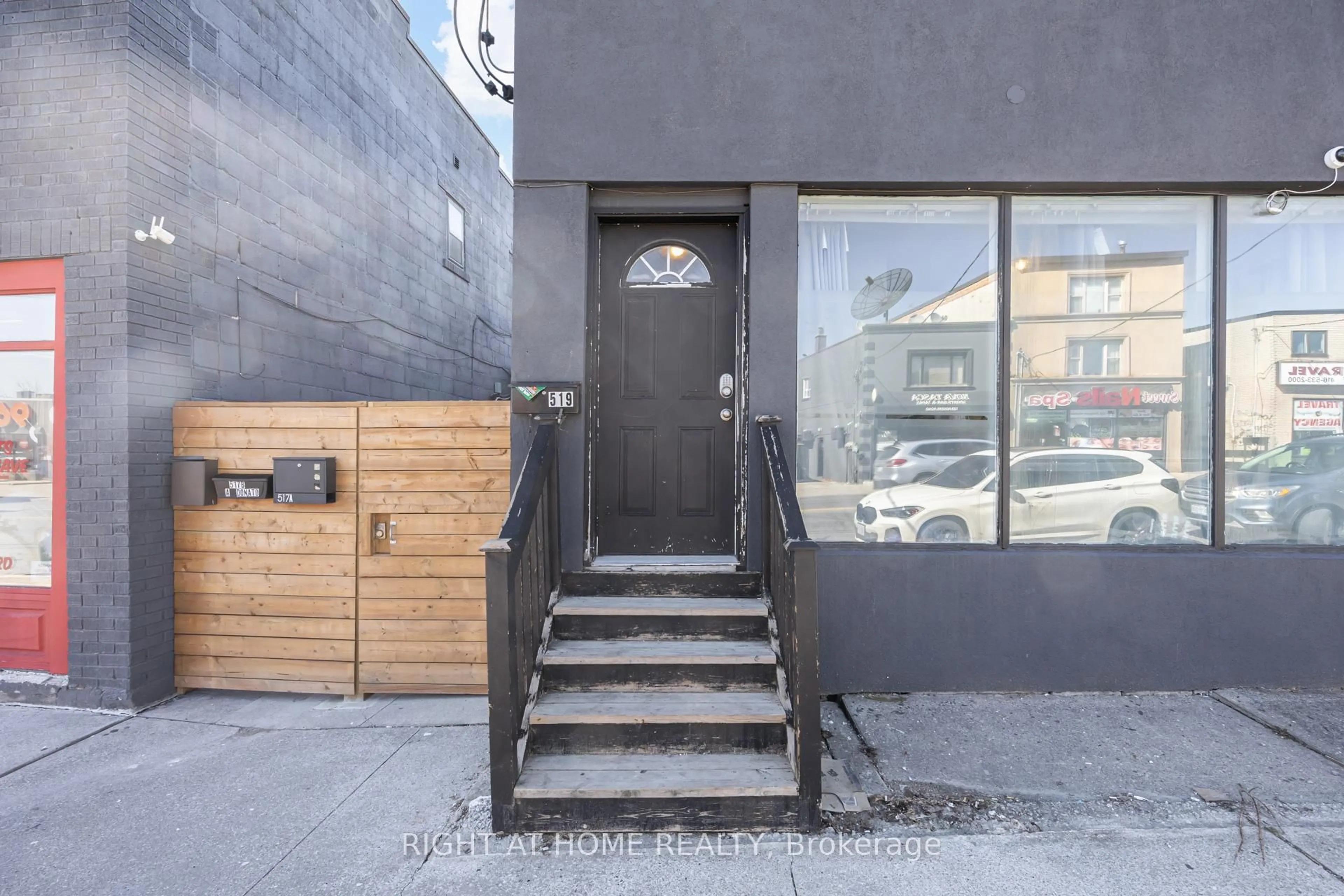 Unknown for 519 Rogers Rd, Toronto Ontario M6M 1B4