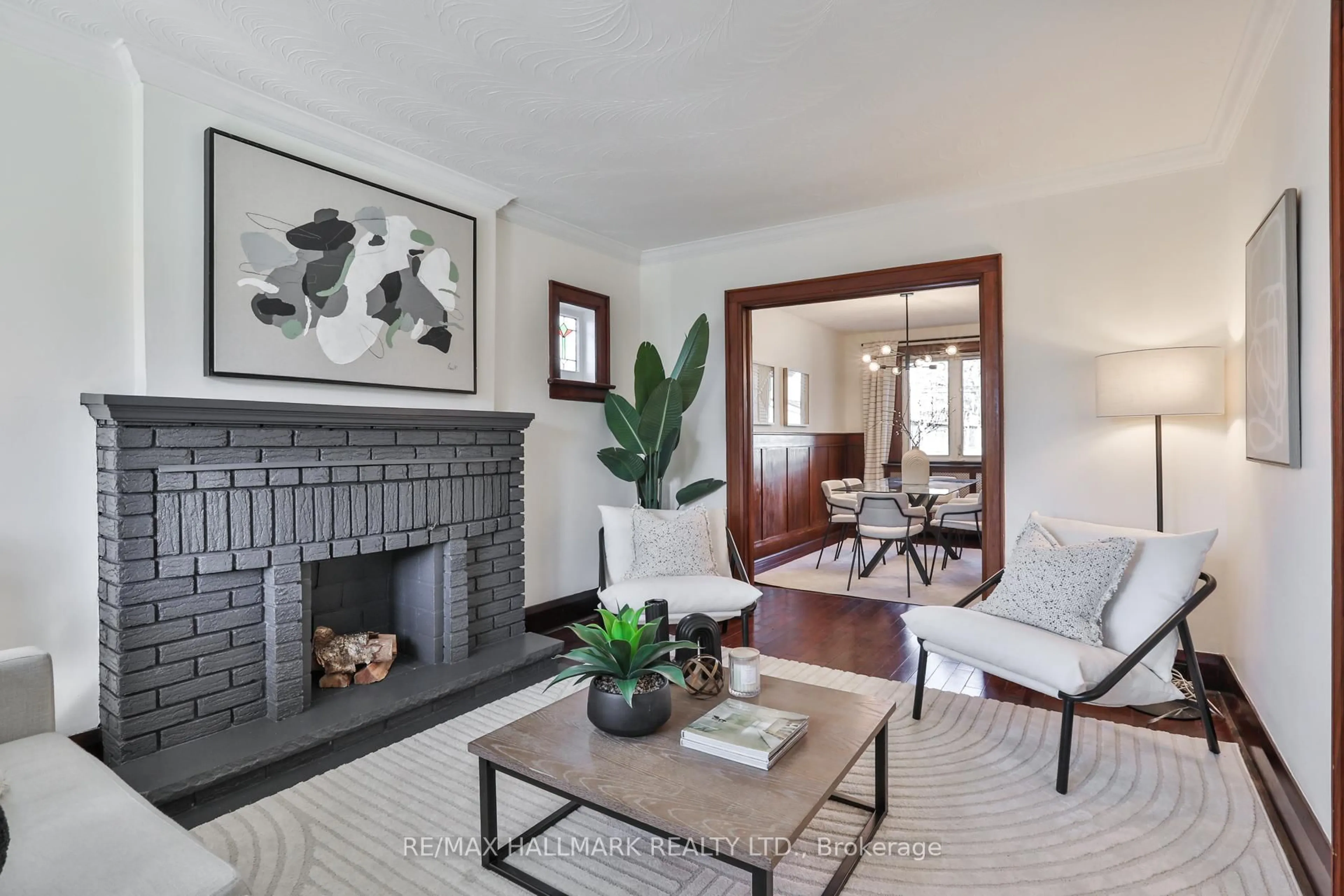 Living room with furniture, unknown for 190 Pendrith St, Toronto Ontario M6G 1S2