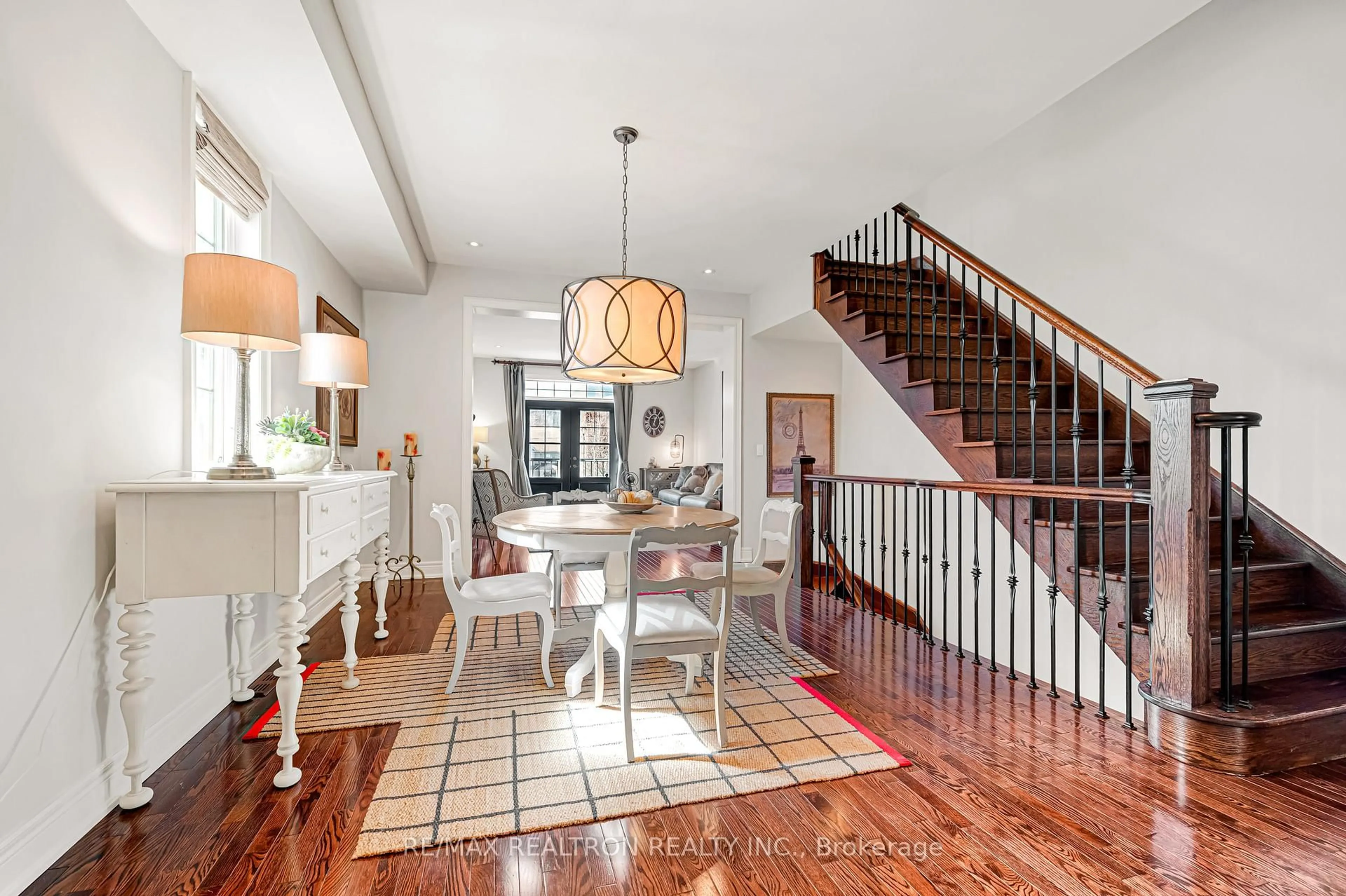 Unknown for 117 Nelson St #1, Oakville Ontario L6L 3J1