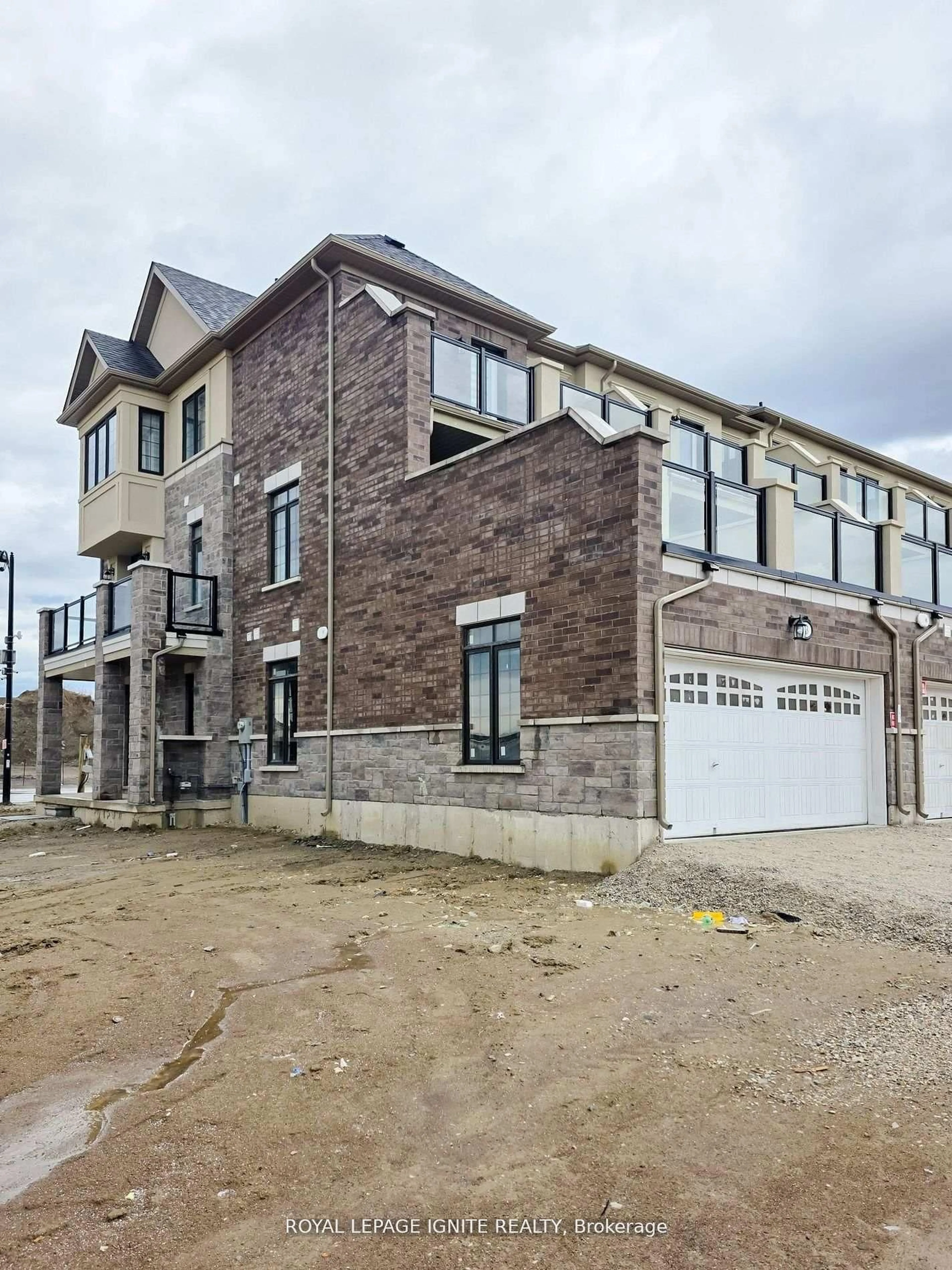 Home with brick exterior material, building for 83 Claremont Dr, Brampton Ontario L6R 4E6