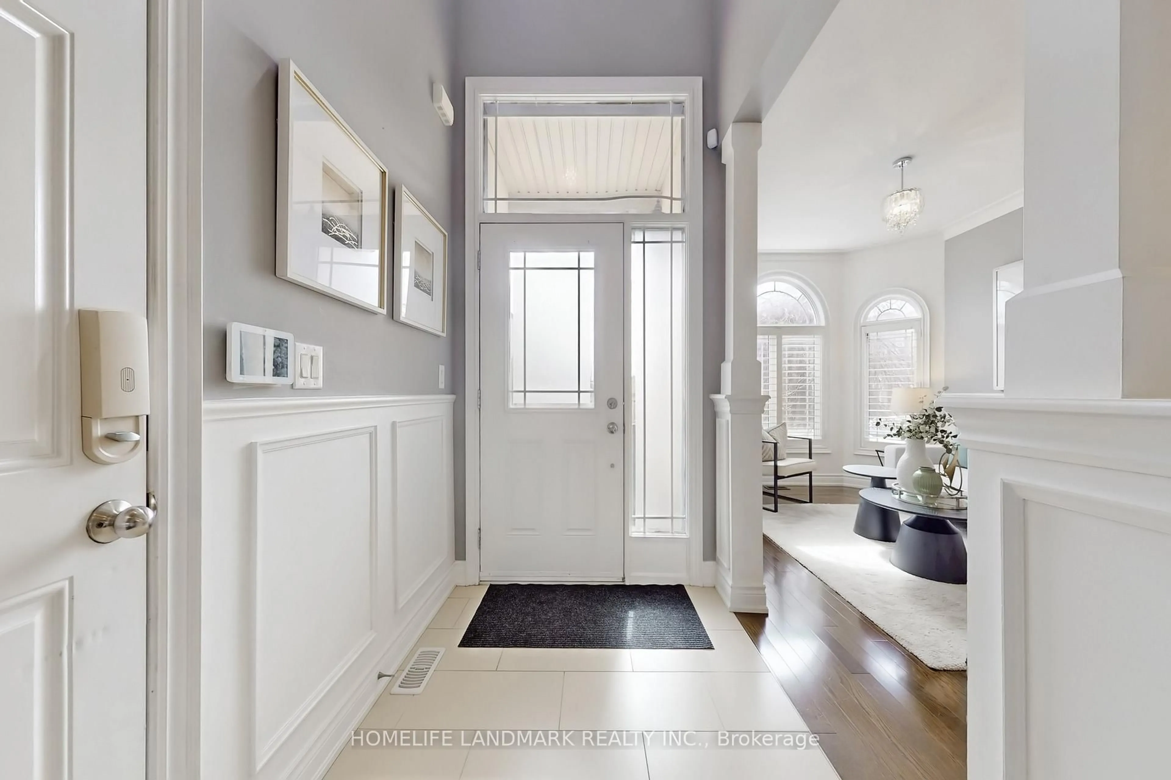 Indoor entryway for 588 Serafini Cres, Milton Ontario L9T 7P1