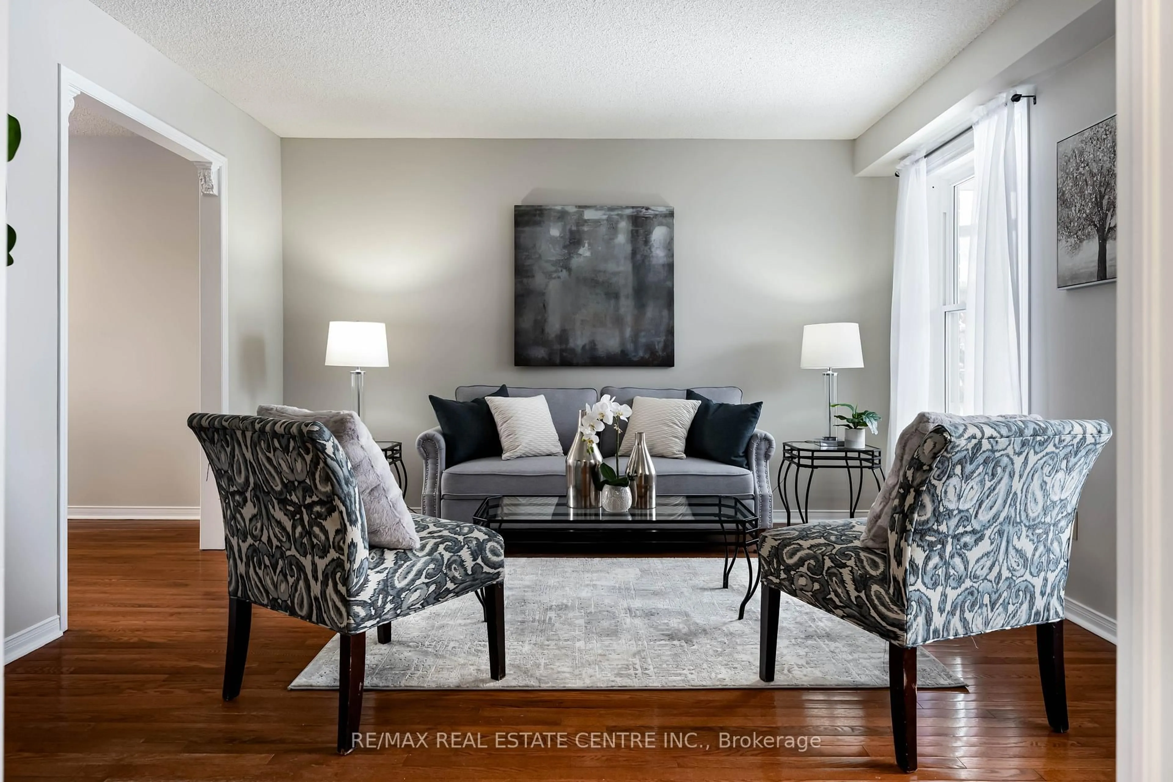 Living room with furniture, unknown for 8 Passmore Ave, Orangeville Ontario L9W 4E2