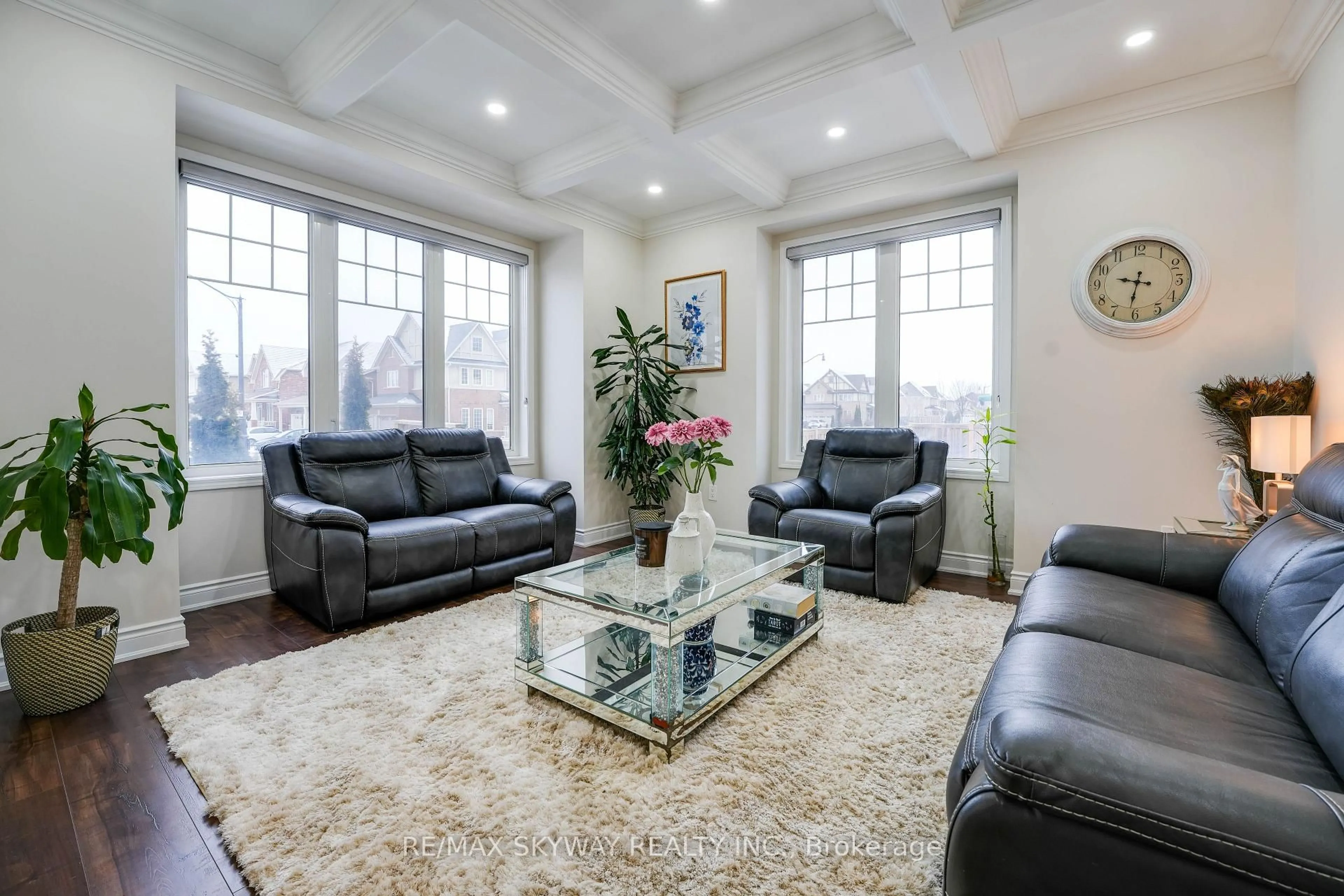 Living room with furniture, unknown for 67 Veterans Dr, Brampton Ontario L7A 0T6