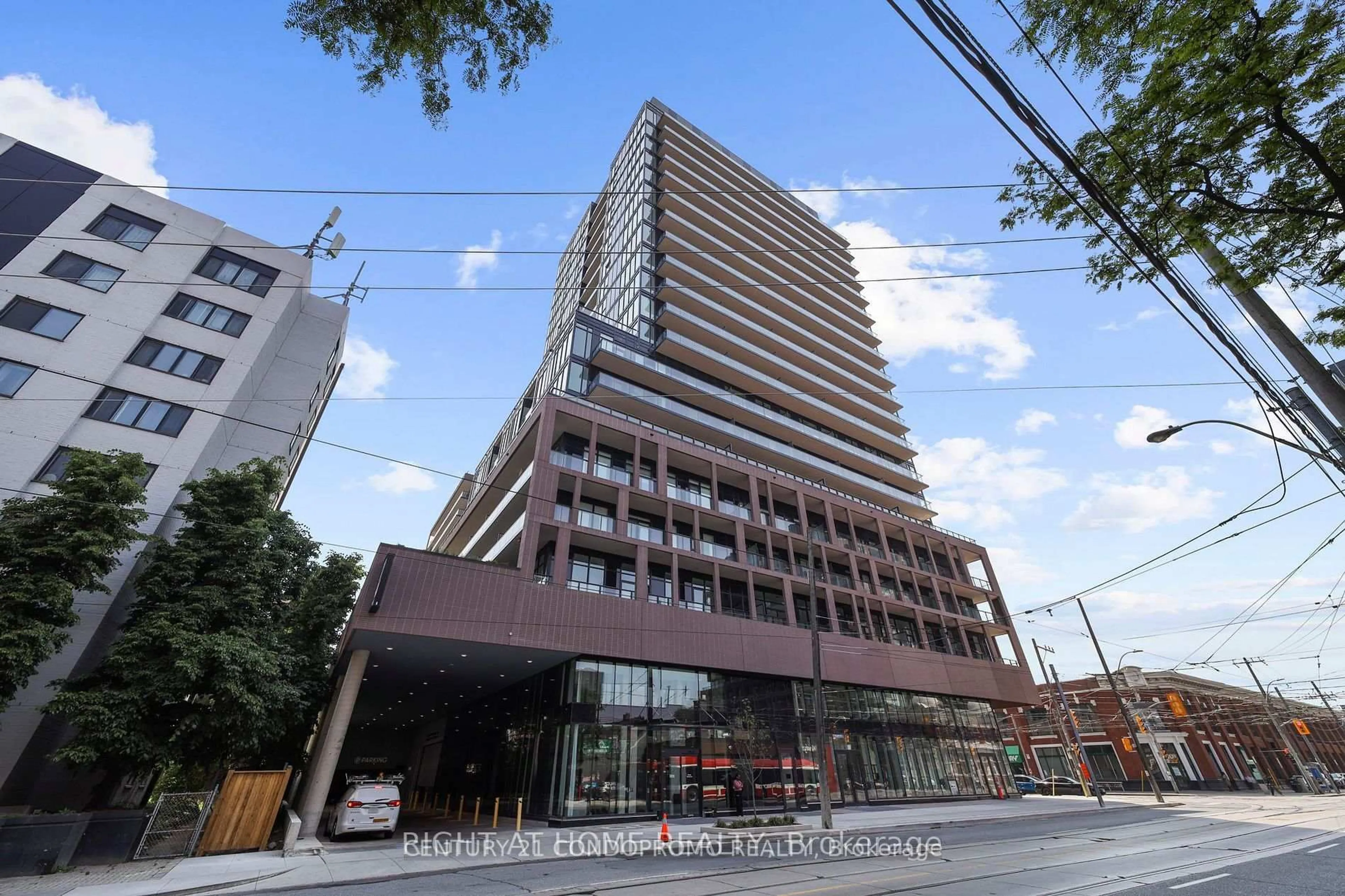 Indoor foyer for 285 Dufferin St #714, Toronto Ontario M6K 0J2