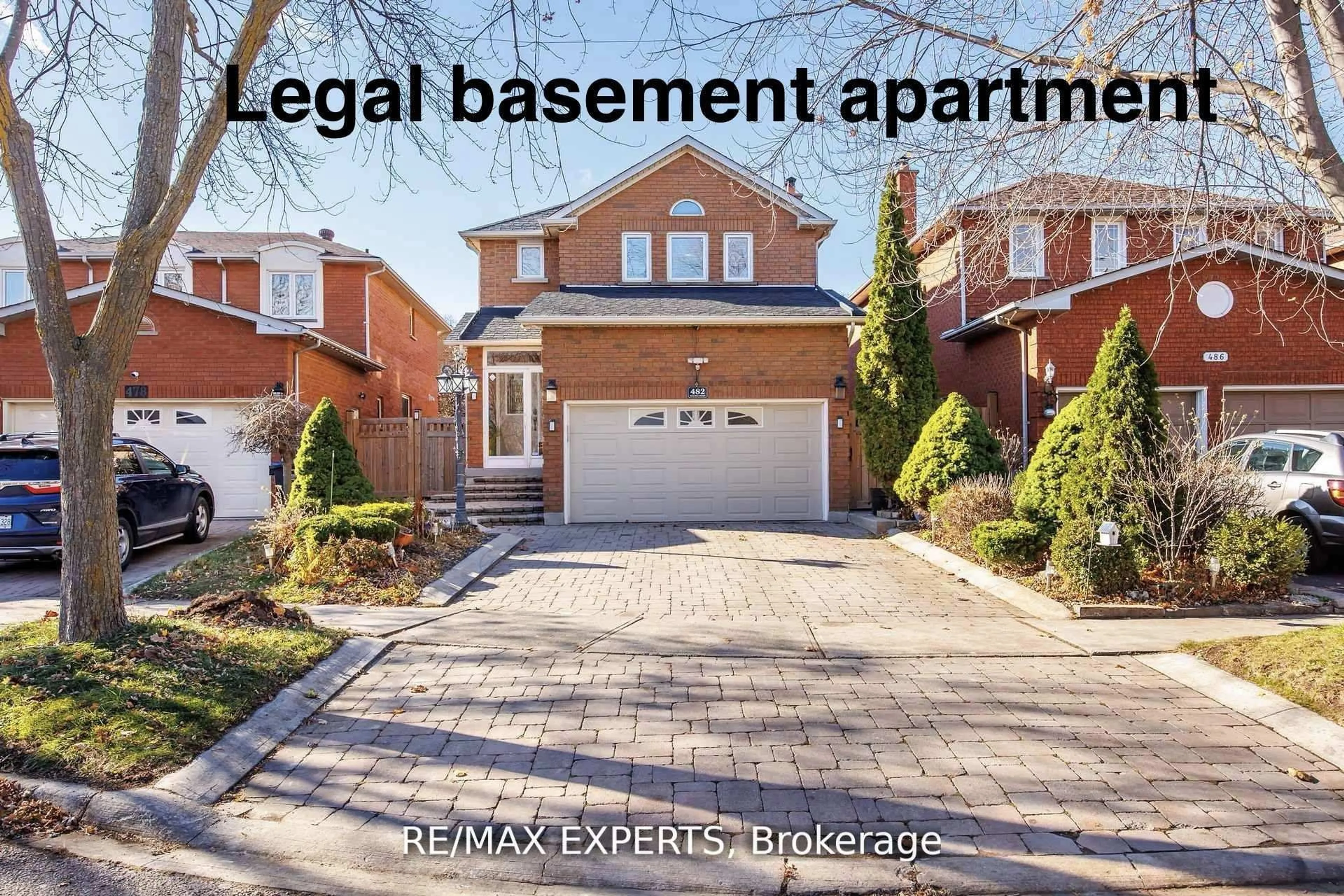 A pic from outside/outdoor area/front of a property/back of a property/a pic from drone, street for 482 Malaga Rd, Mississauga Ontario L5B 3W2