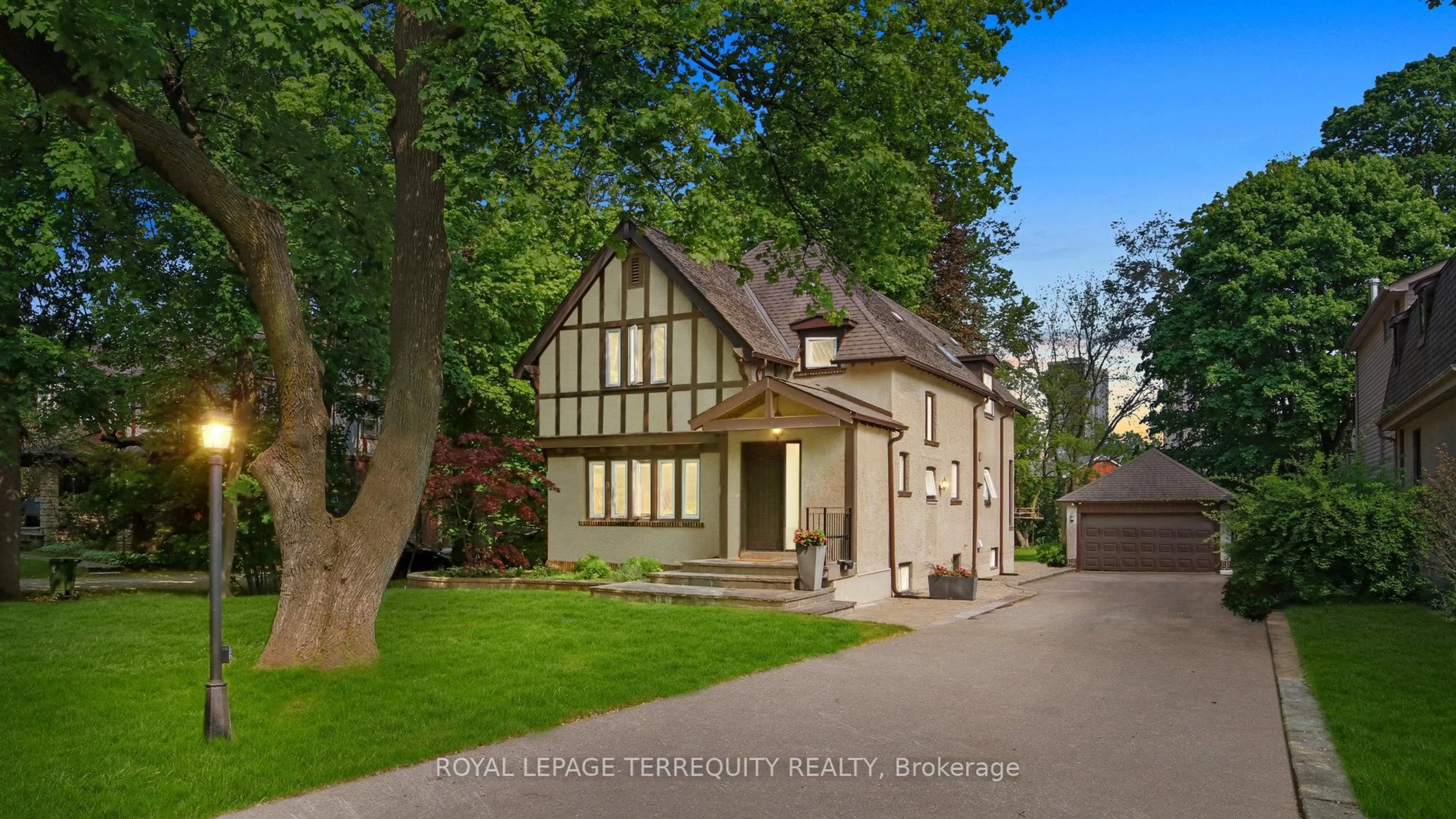 Unknown for 65 Burnhamthorpe Cres, Toronto Ontario M9A 1G6