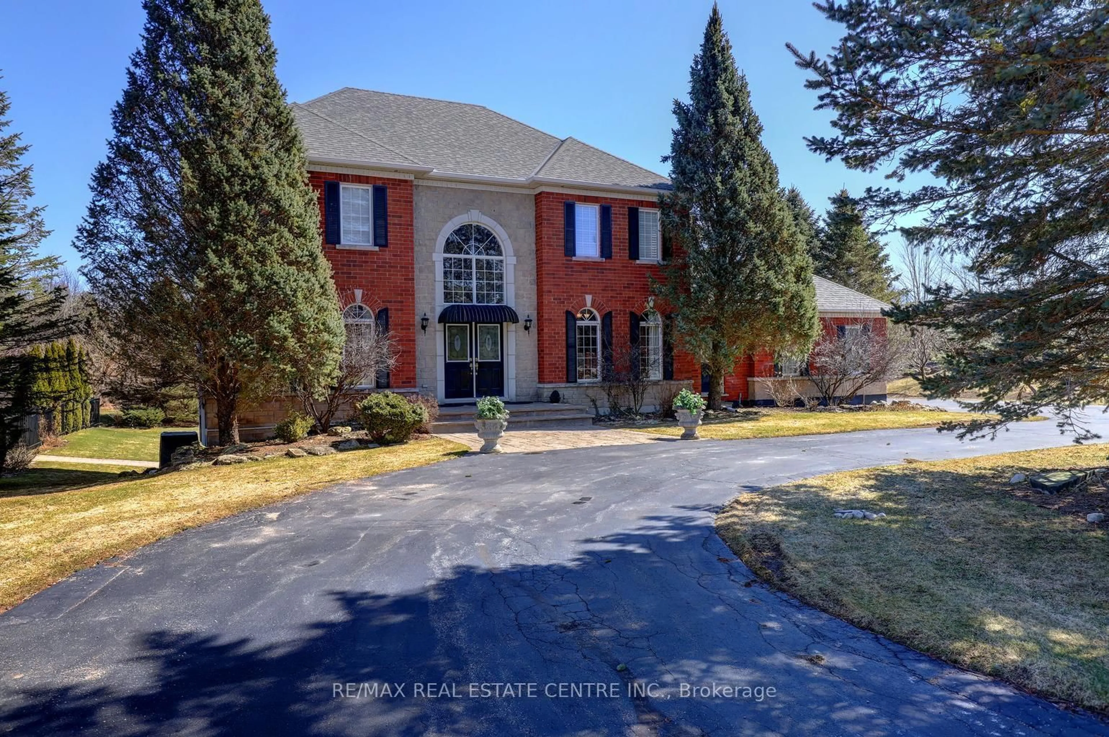 Home with brick exterior material, street for 8 Deer Run Cres, Halton Hills Ontario L7J 2L7