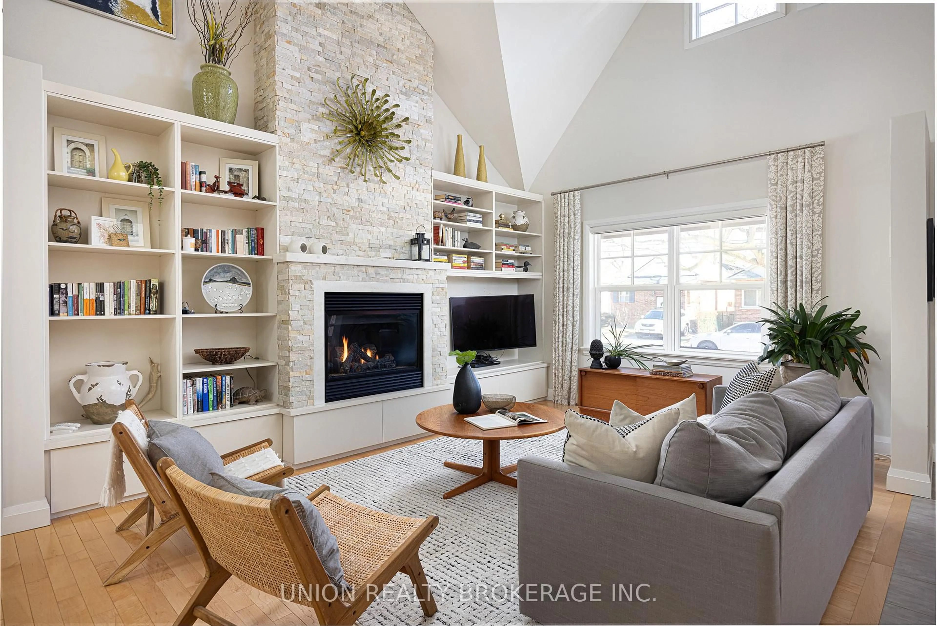 Living room with furniture, unknown for 2 Hilo Rd, Toronto Ontario M8W 1L9