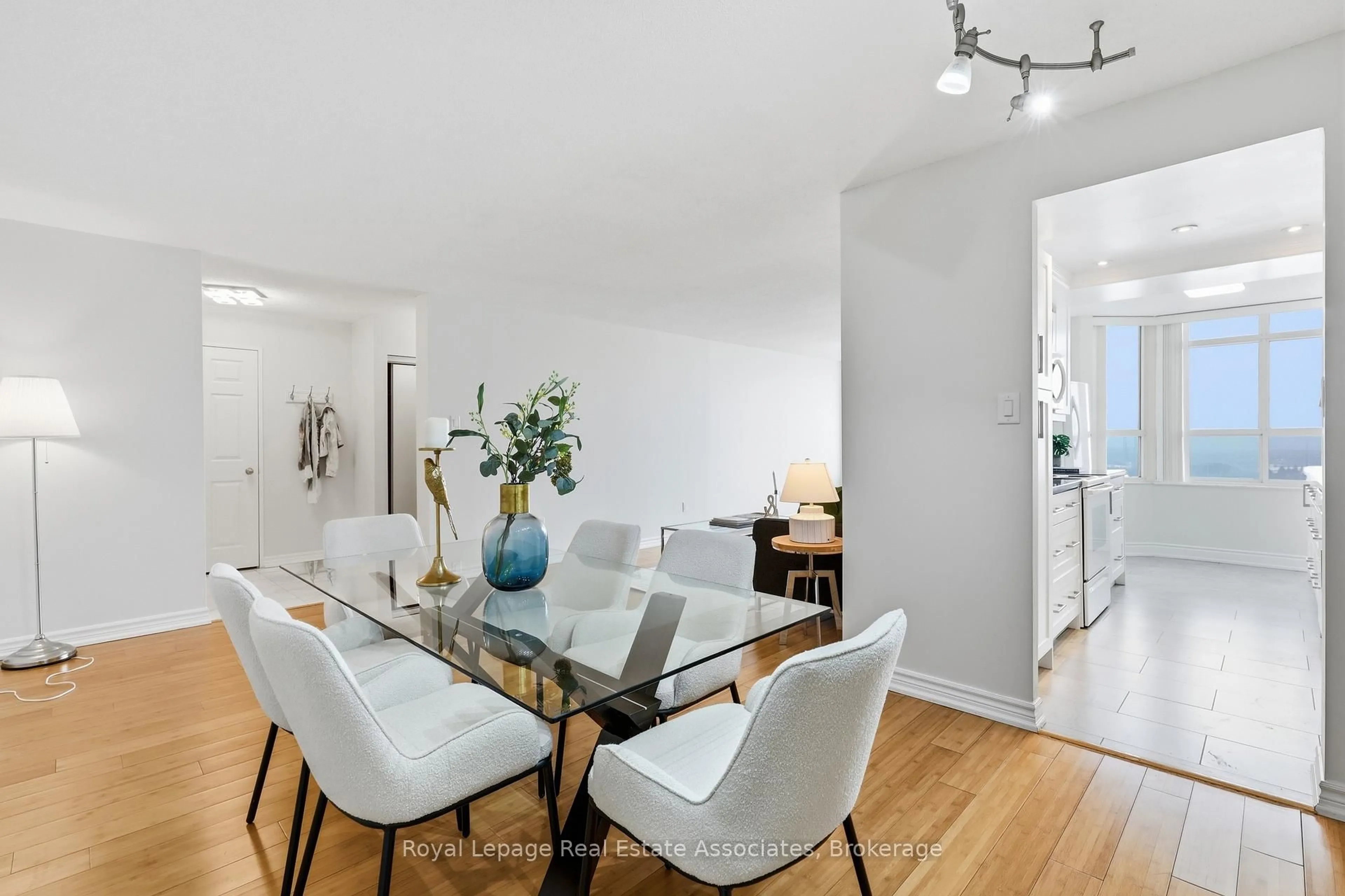 Dining room, unknown for 10 Malta Ave #1401, Brampton Ontario L6Y 4G6