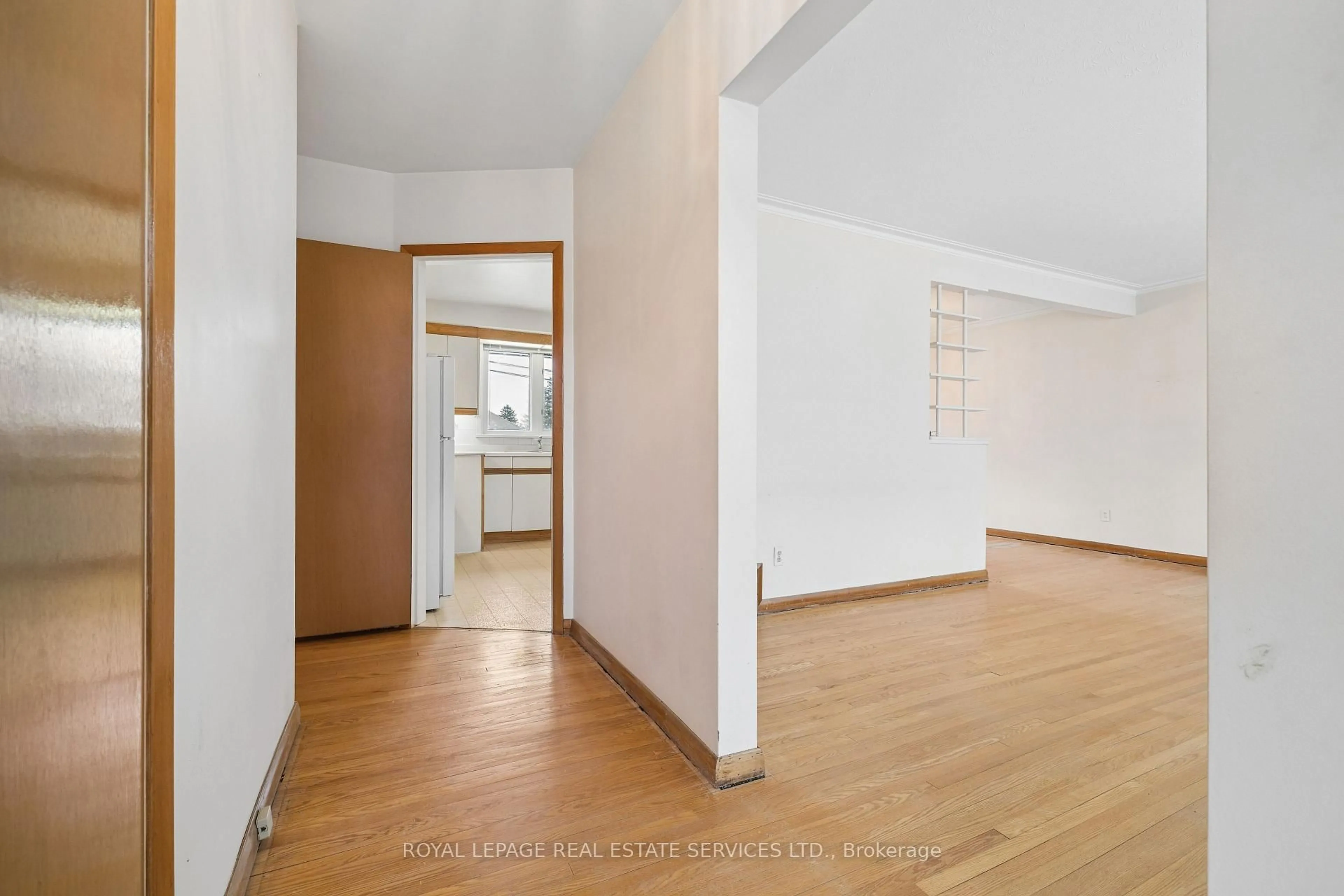 A pic of a room for 51 Smithwood Dr, Toronto Ontario M9B 4S1