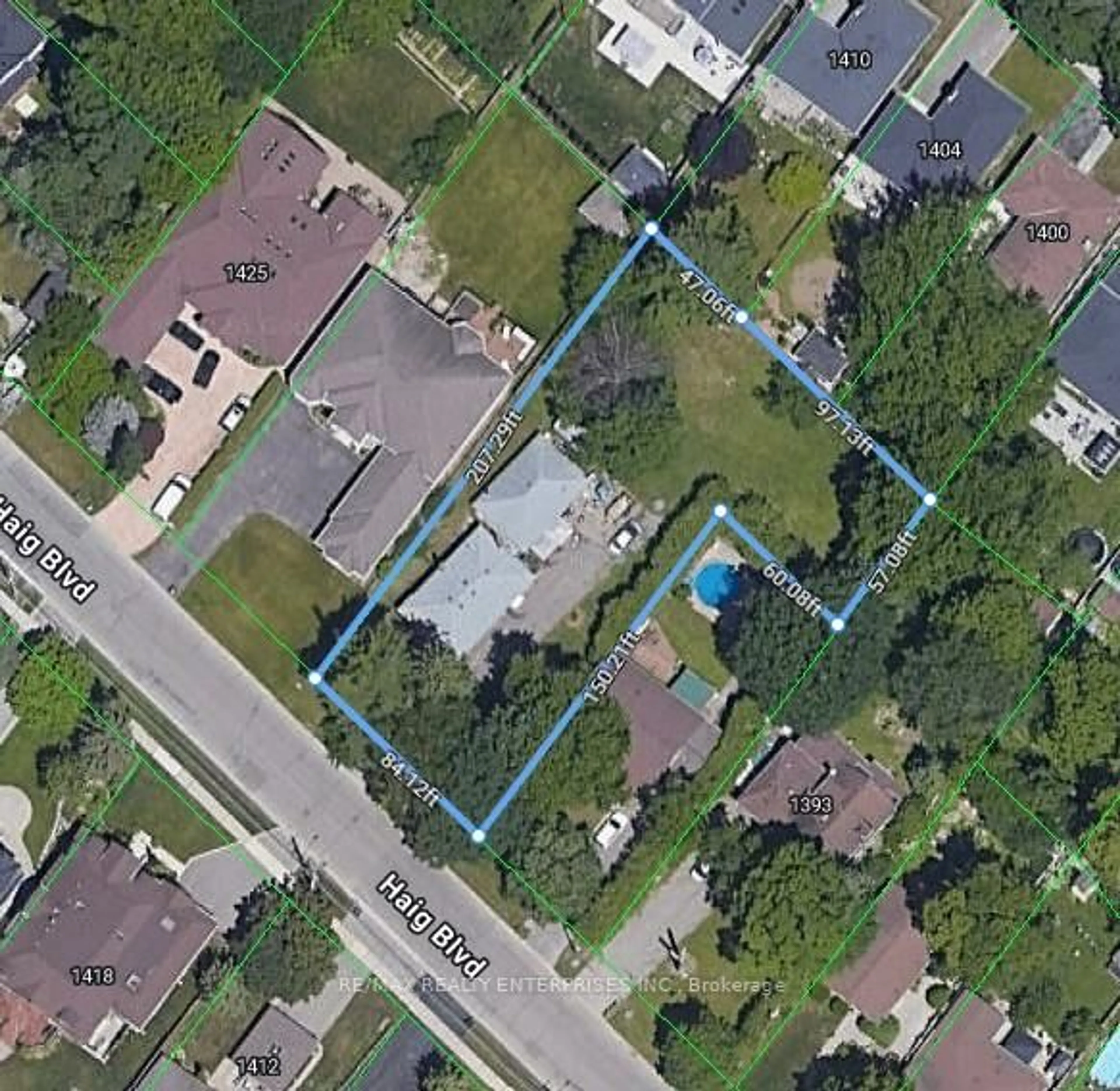 A pic from outside/outdoor area/front of a property/back of a property/a pic from drone, street for 1409 Haig Blvd, Mississauga Ontario L5E 2M8