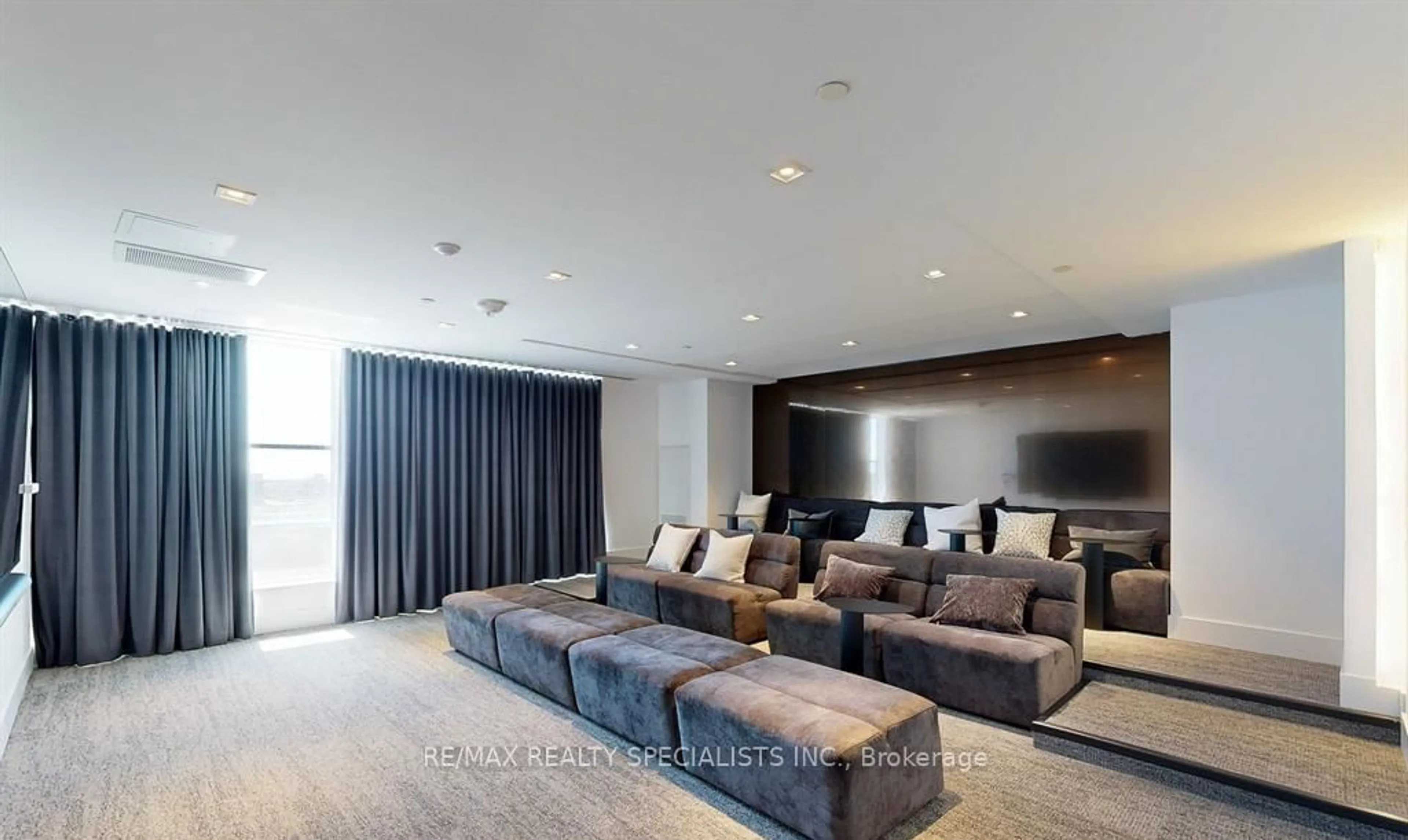 Home theater for 2489 Taunton Rd #1417, Oakville Ontario L6H 3R9