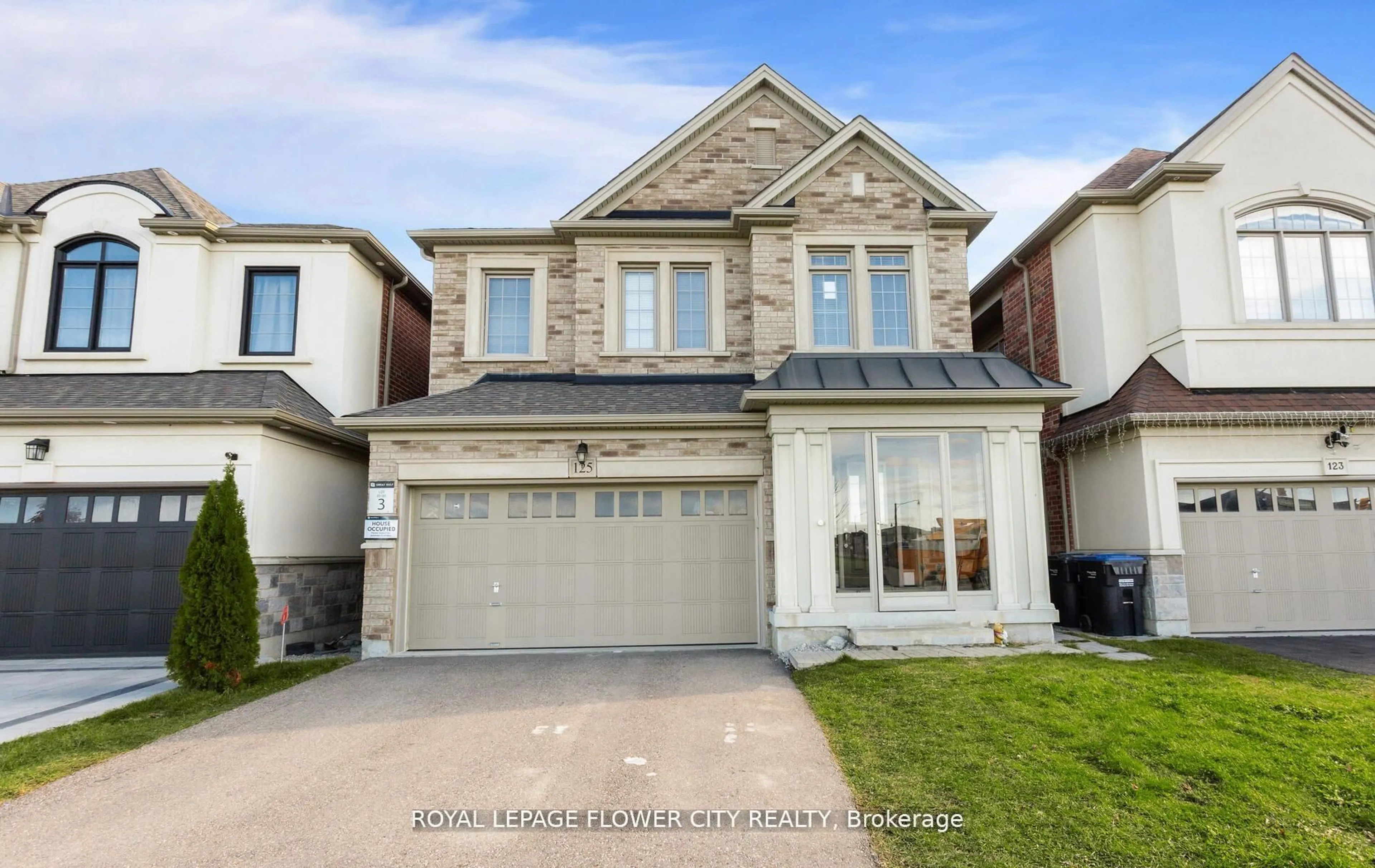 Home with brick exterior material, street for 125 Lionhead Golf Club Rd, Brampton Ontario L6Y 6C2