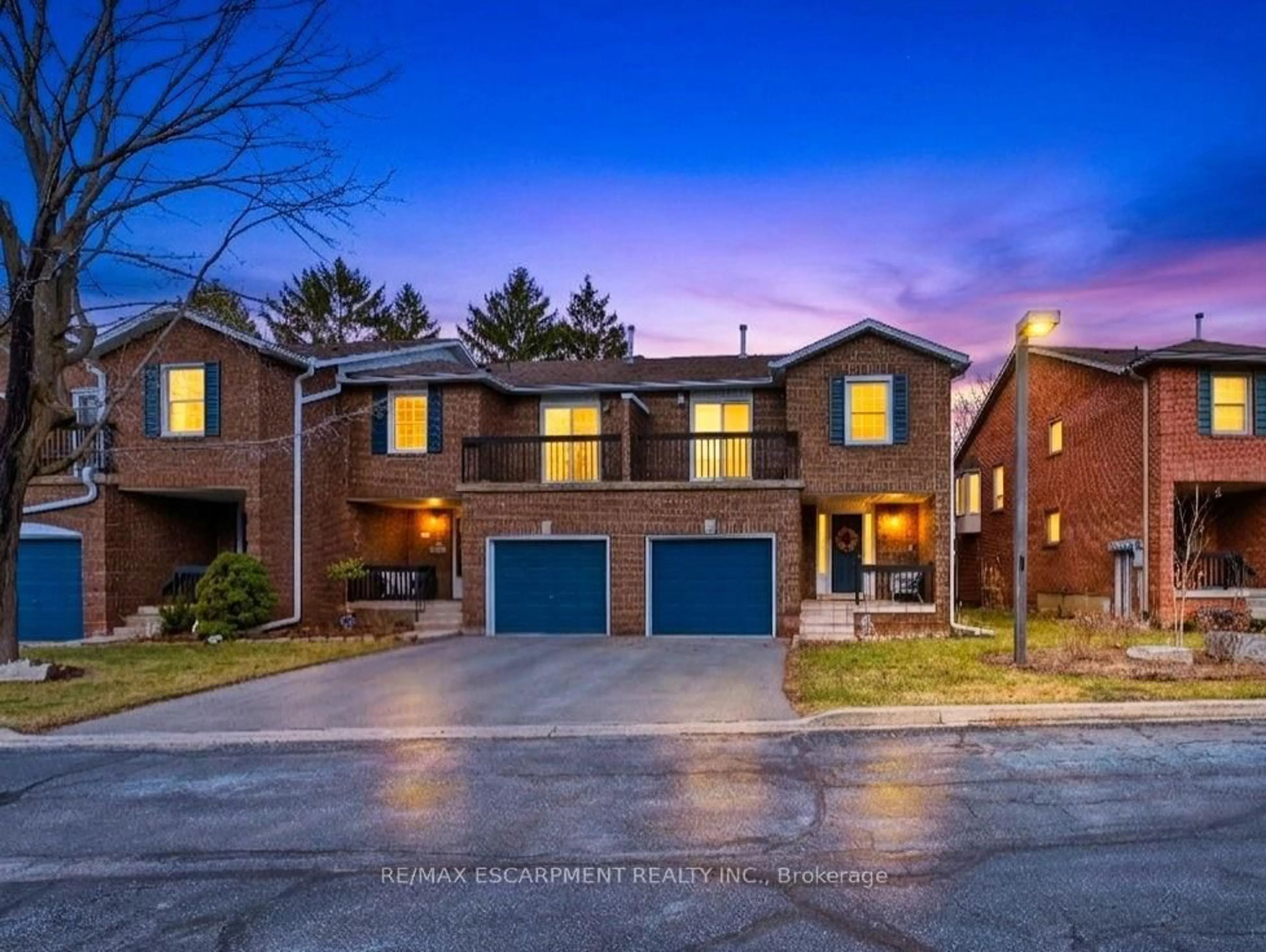 Home with brick exterior material, street for 1205 Lambs Crt #15, Burlington Ontario L7S 2G5