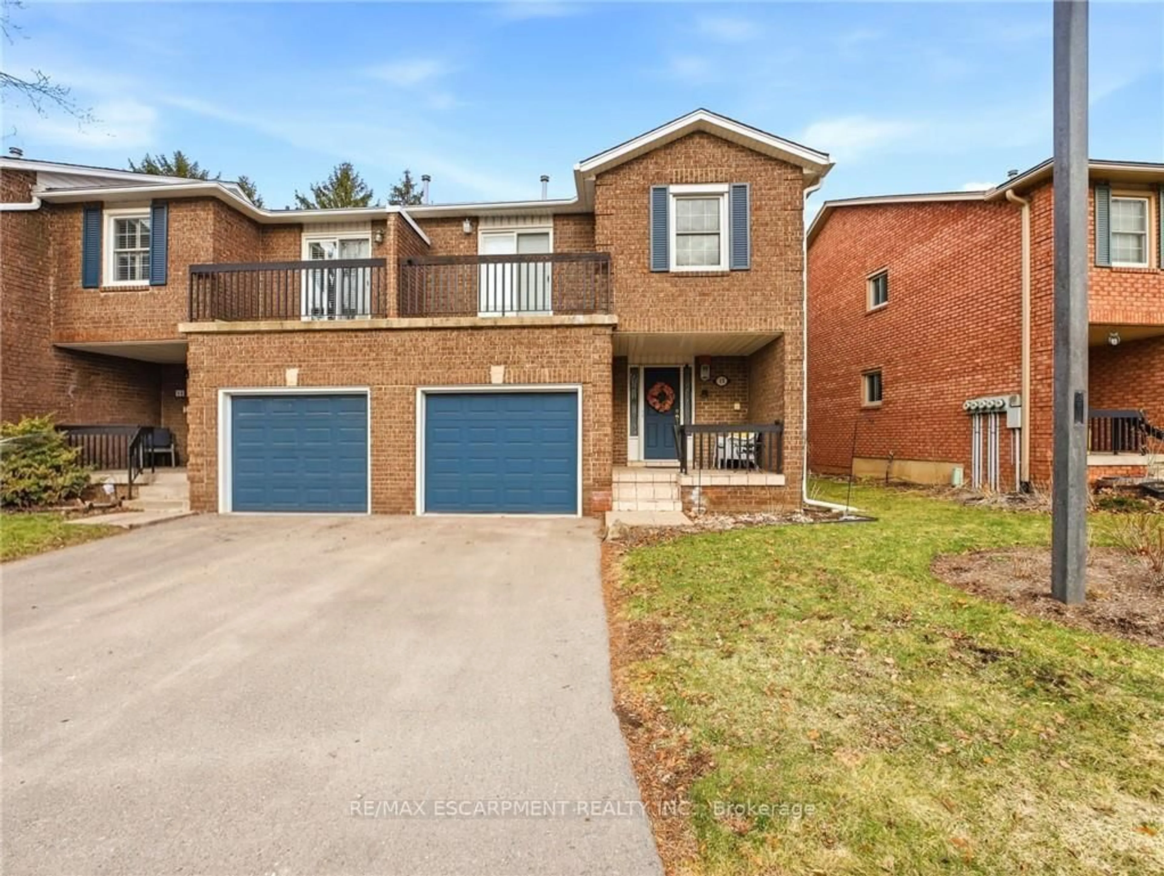 Home with brick exterior material, street for 1205 Lambs Crt #15, Burlington Ontario L7S 2G5