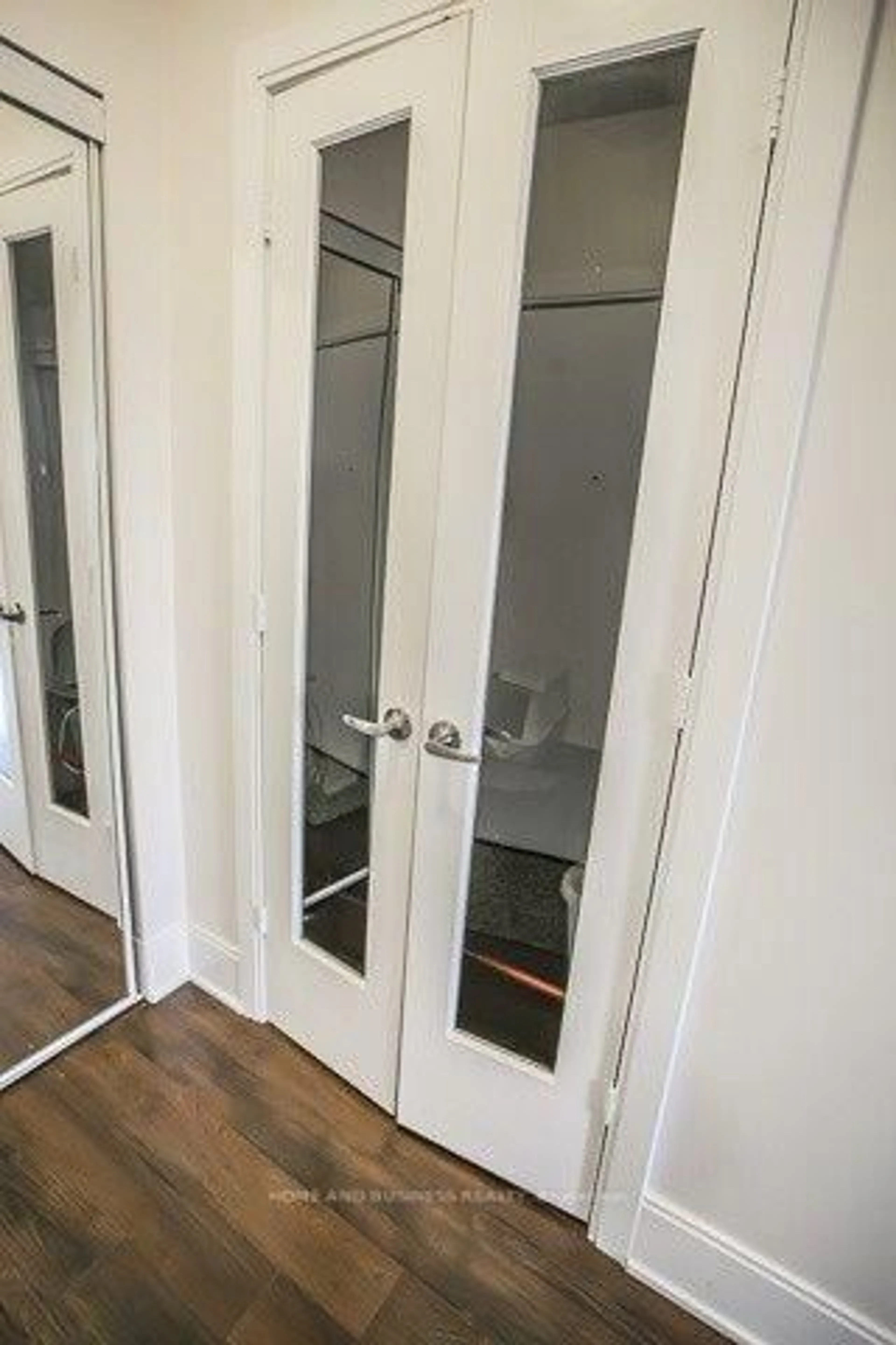 Unknown for 330 Burnhamthorpe Rd #2701, Mississauga Ontario L5B 0E1