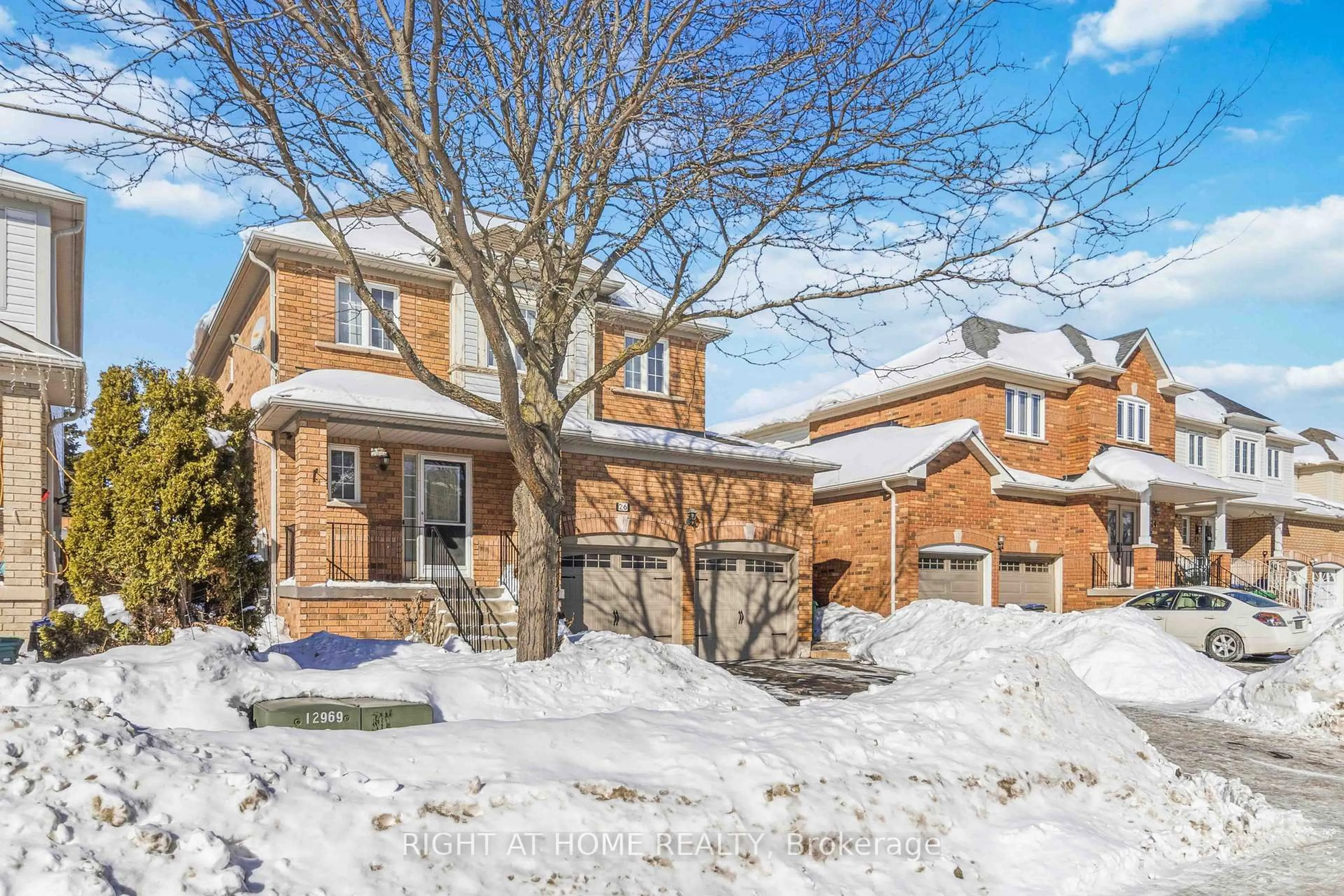 Home with brick exterior material, street for 26 Courtsfield Cres, Brampton Ontario L7A 2E3