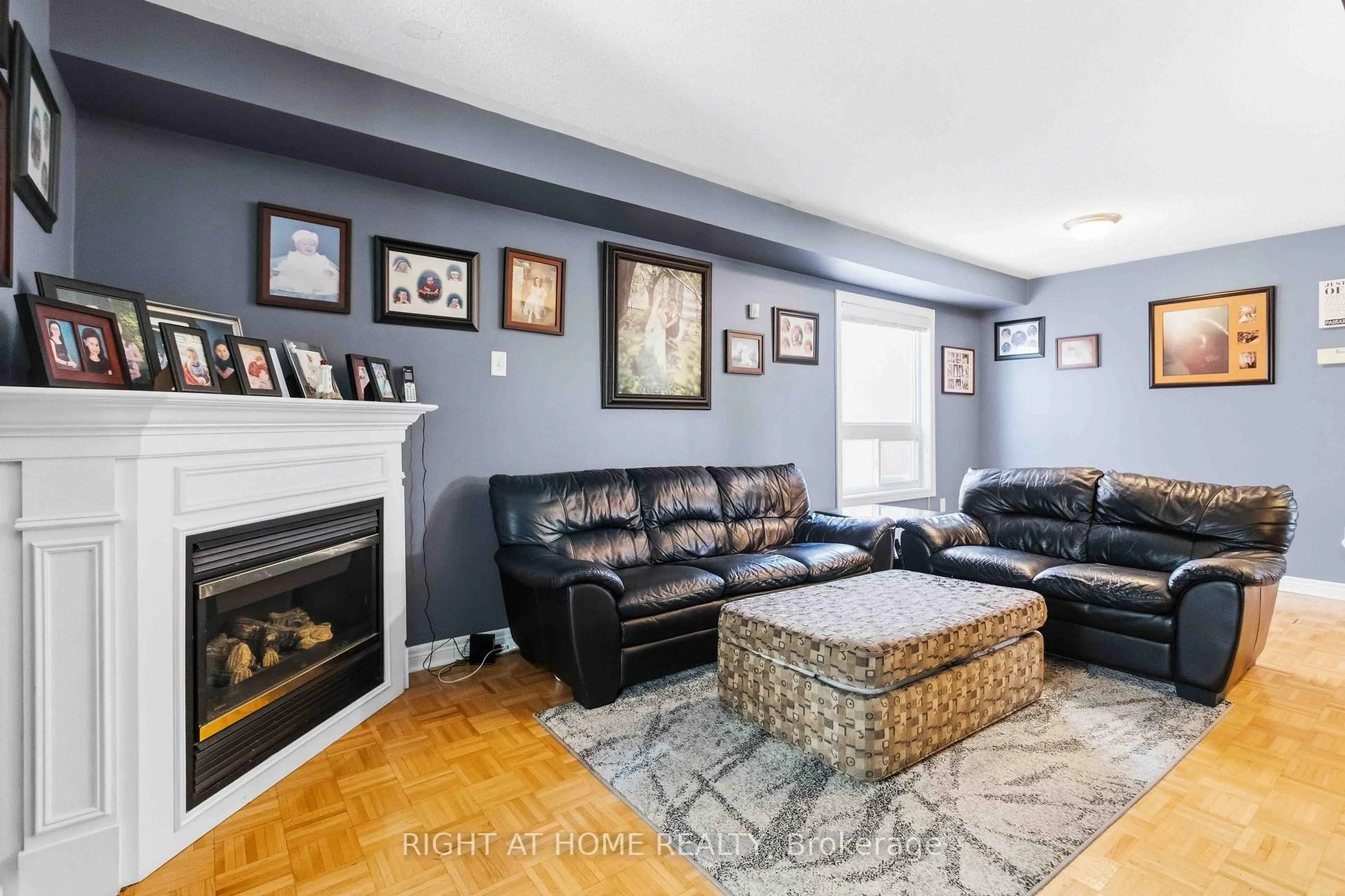 Living room with furniture, unknown for 26 Courtsfield Cres, Brampton Ontario L7A 2E3