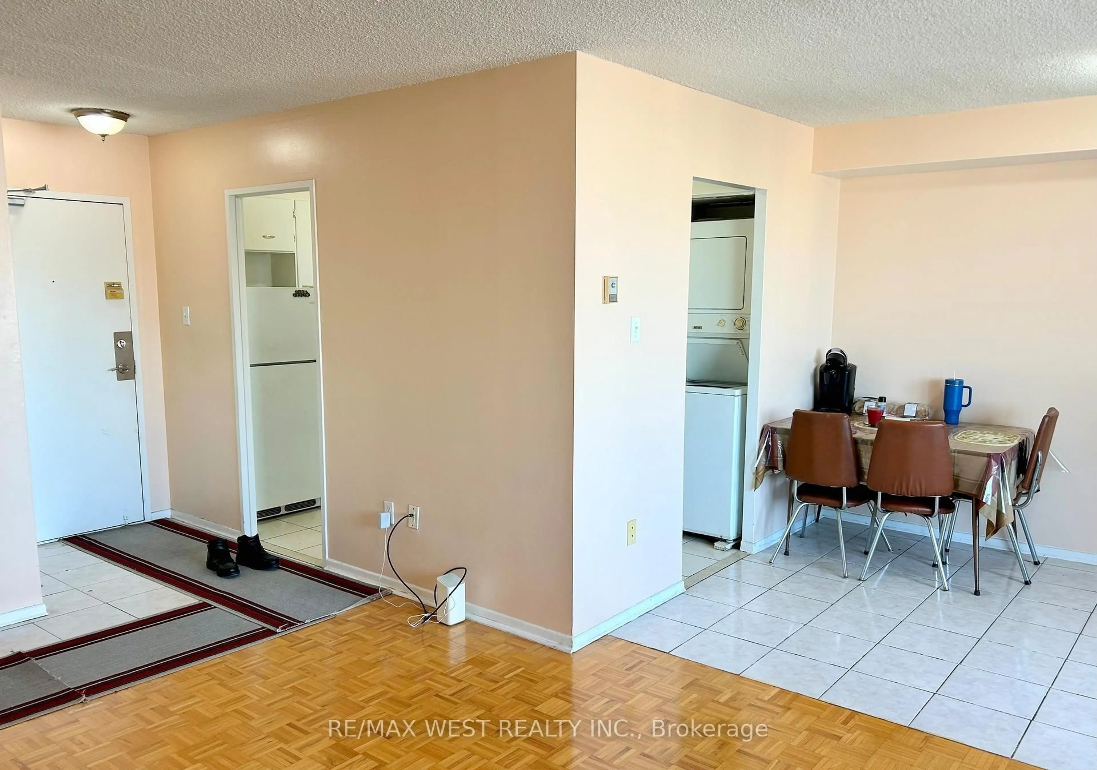 A pic of a room for 5 San Romano Way #1510, Toronto Ontario M3N 2Y4