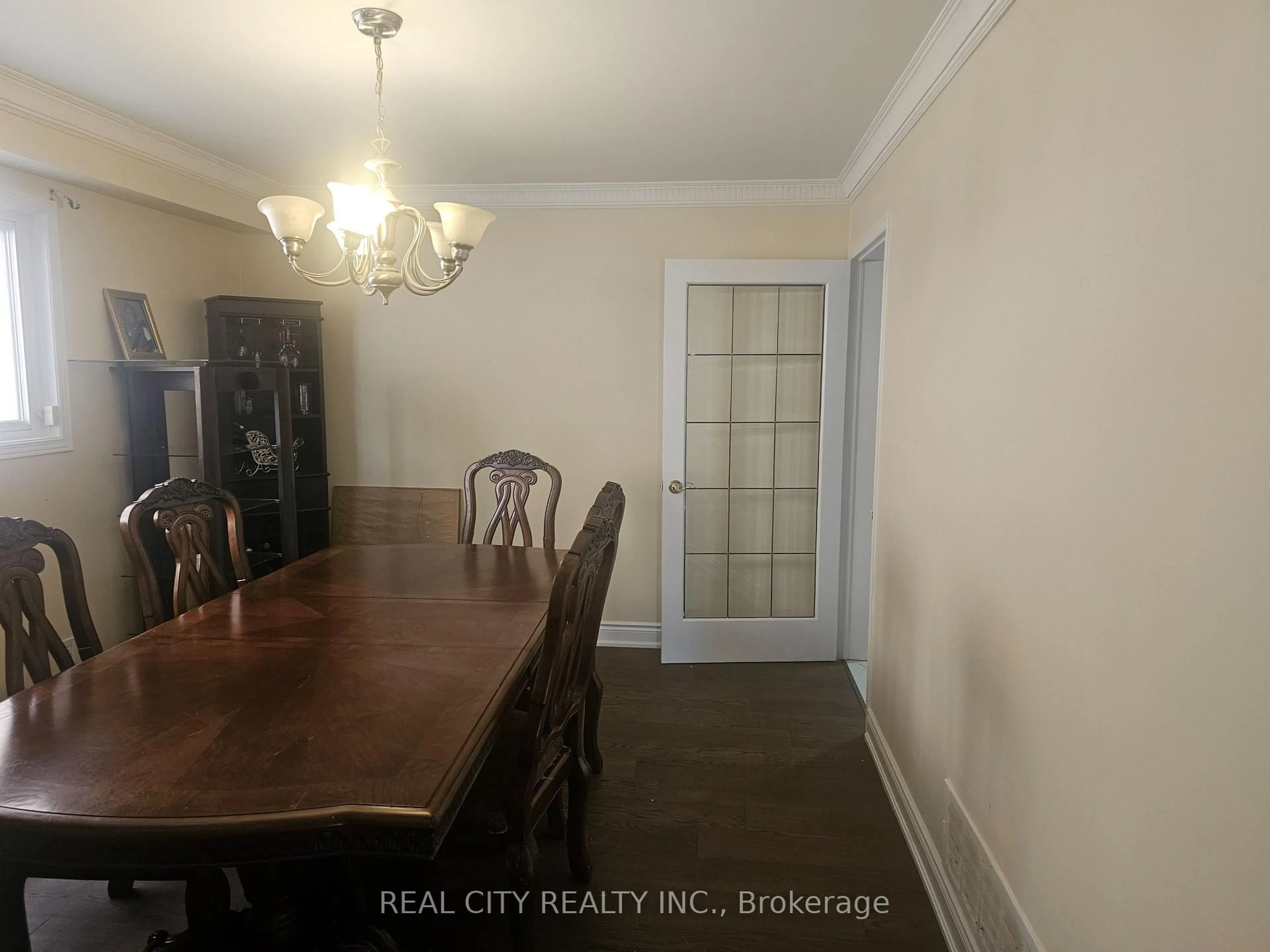Dining room, wood/laminate floor for 37 Bobcat St, Brampton Ontario L6R 1C8