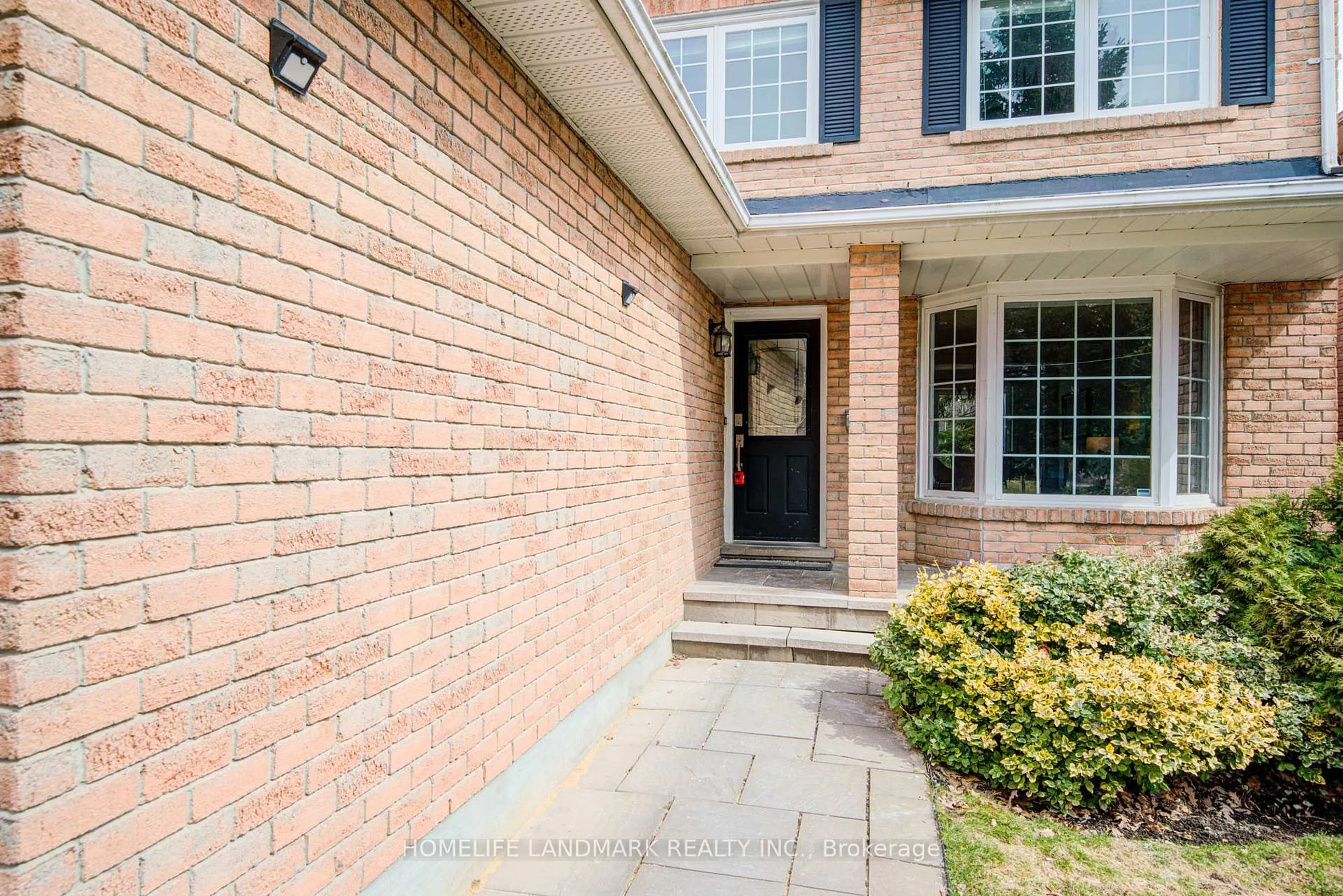 Home with brick exterior material, street for 1111 Deer Ru, Mississauga Ontario L5C 3P7