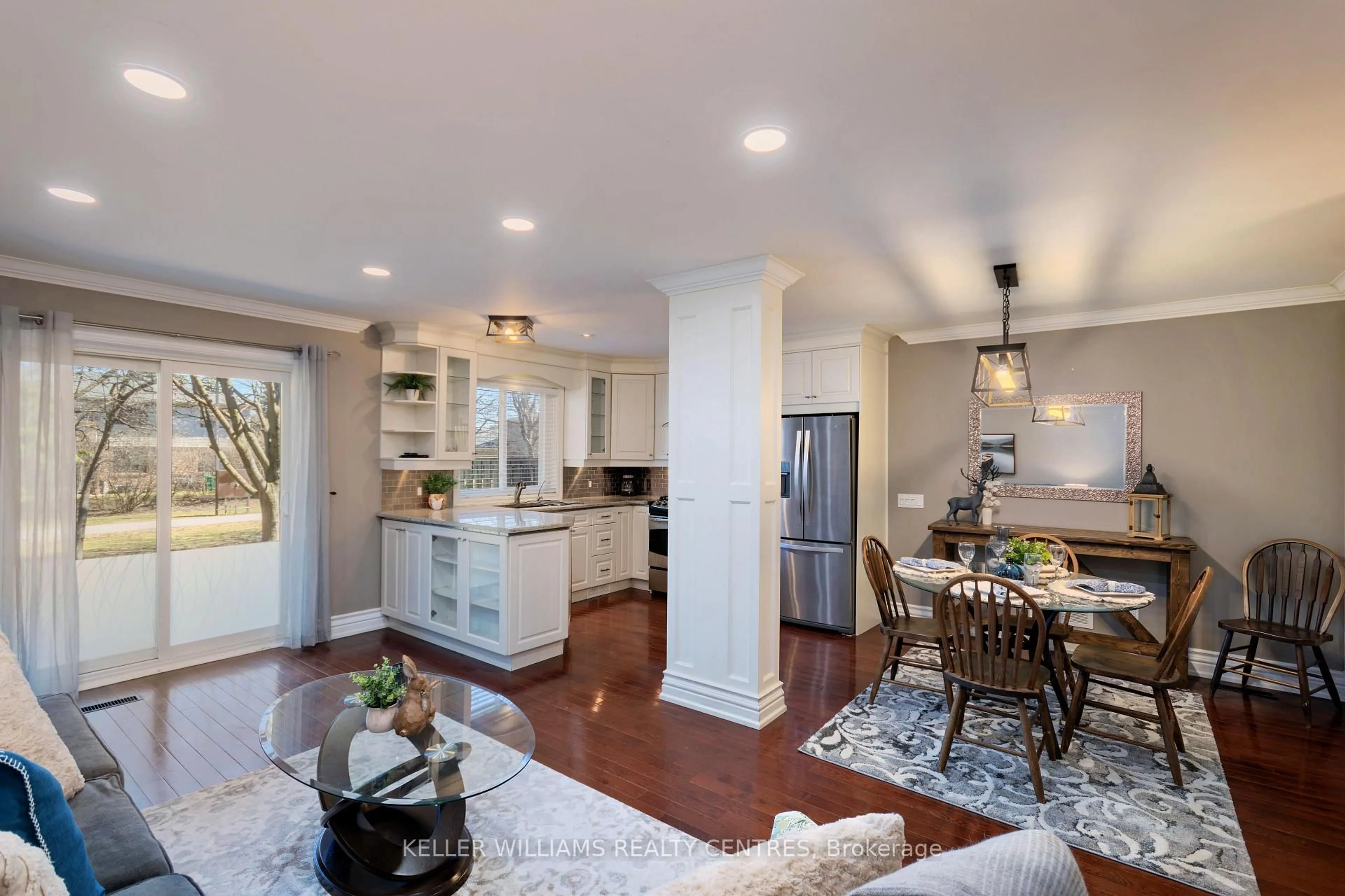 Open concept kitchen, unknown for 6779 Glen Erin Dr #20, Mississauga Ontario L5N 2C1