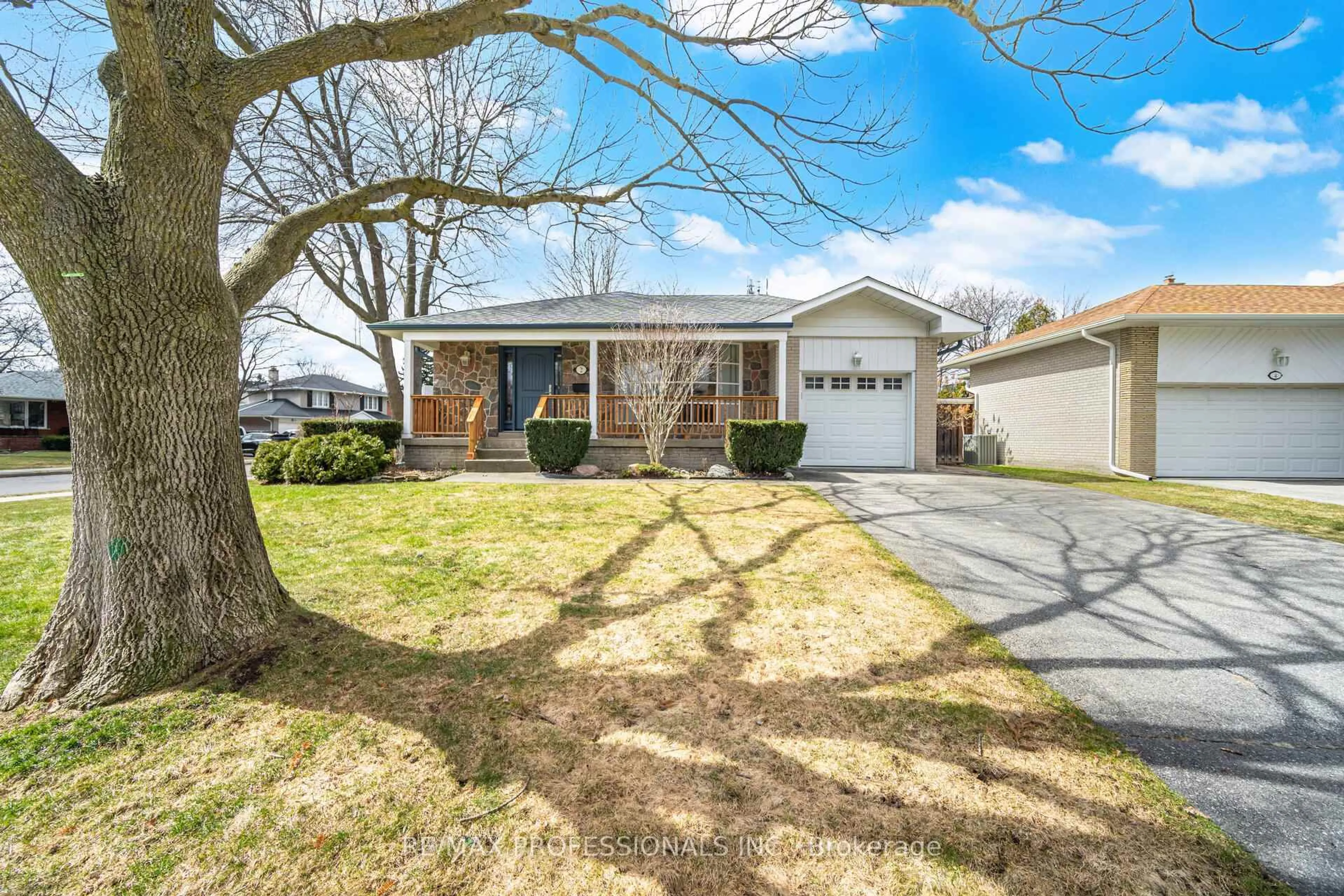 Unknown for 2 Thicket Rd, Toronto Ontario M9C 2T3