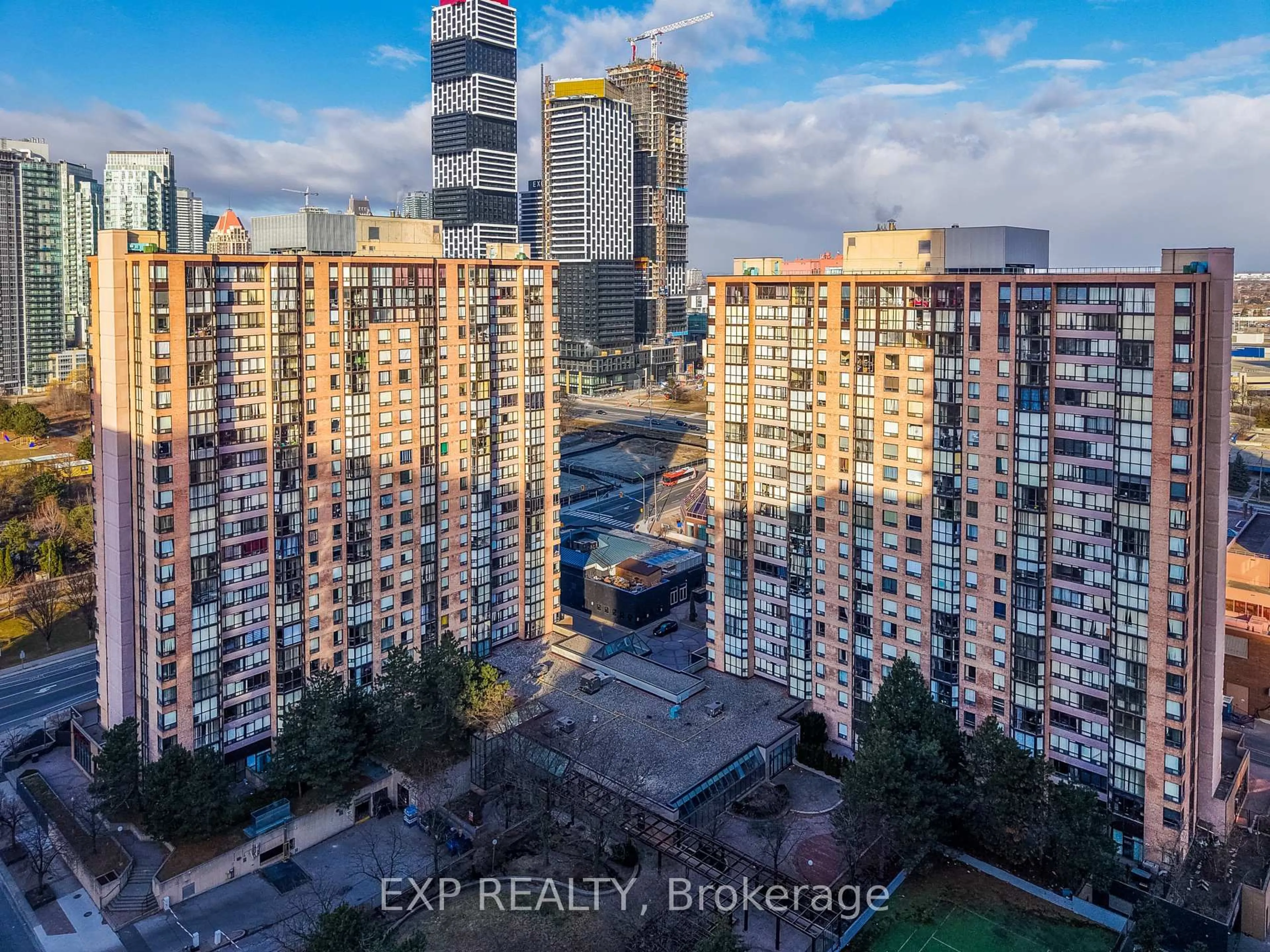 A pic from outside/outdoor area/front of a property/back of a property/a pic from drone, city buildings view from balcony for 265 Enfield Pl #510, Mississauga Ontario L5B 3Y7