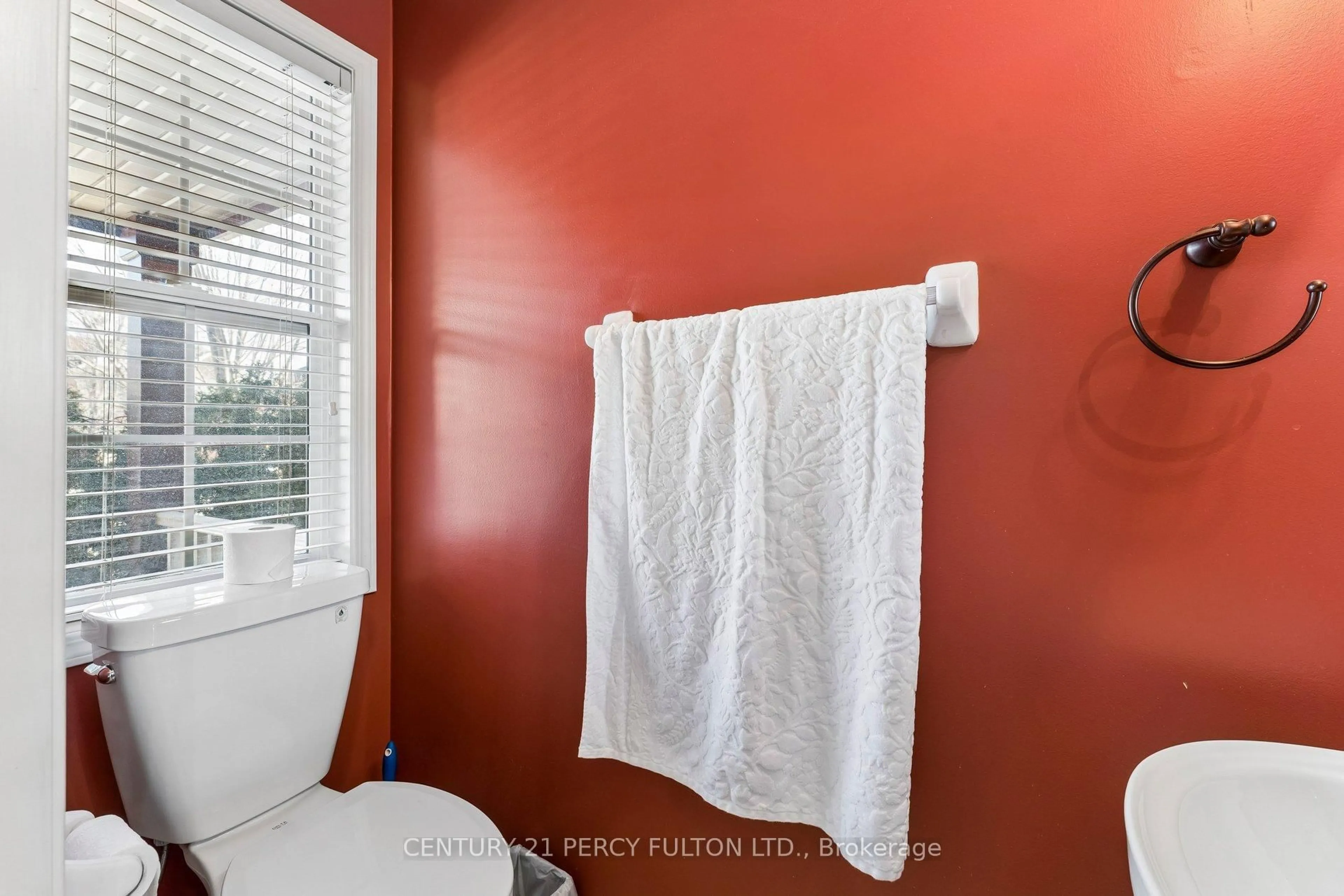 Standard bathroom, ceramic/tile floor for 78 Herdwick St, Brampton Ontario L6S 6M1