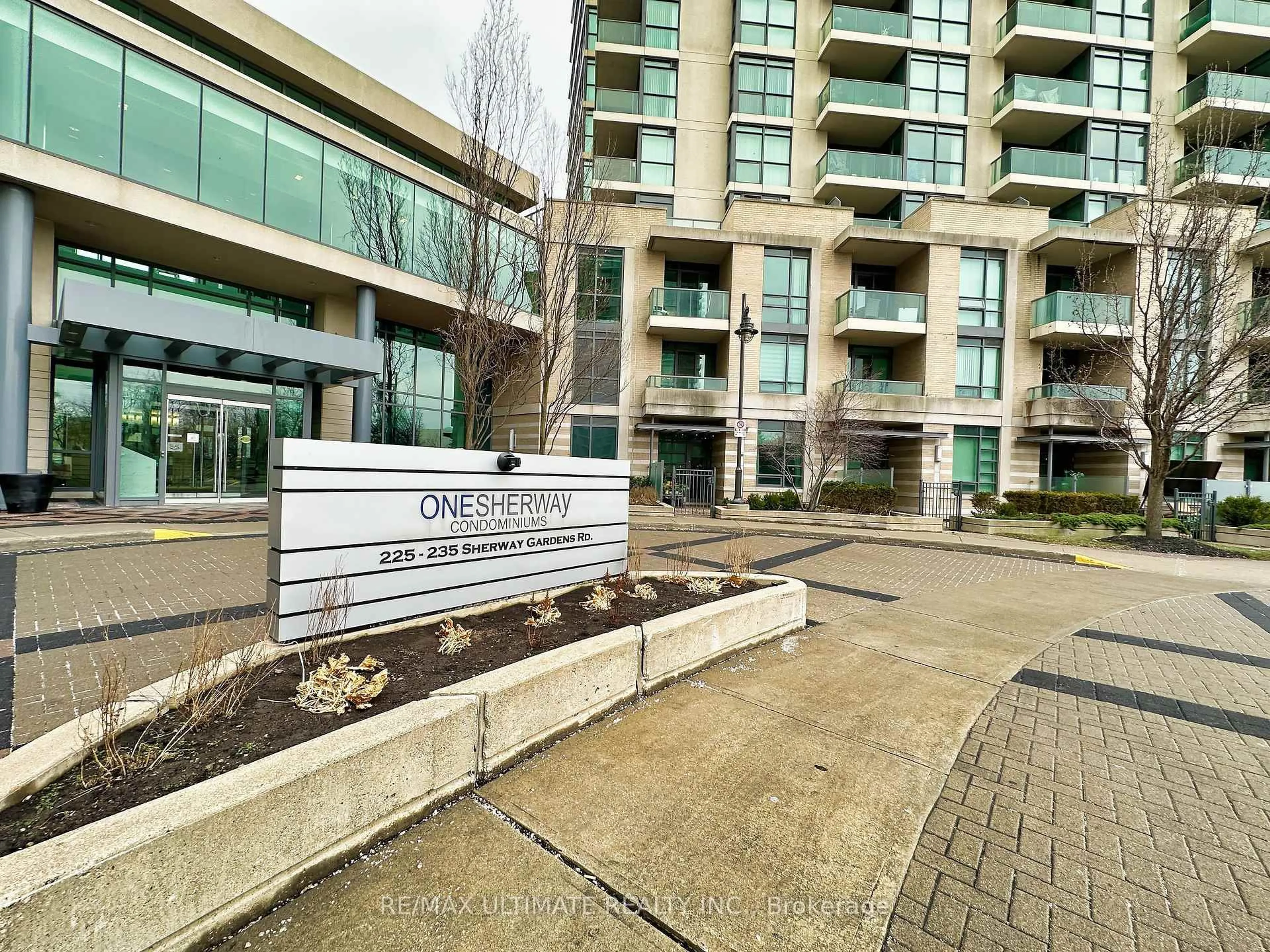 Indoor foyer for 235 Sherway Gardens Rd #2411, Toronto Ontario M9C 0A2