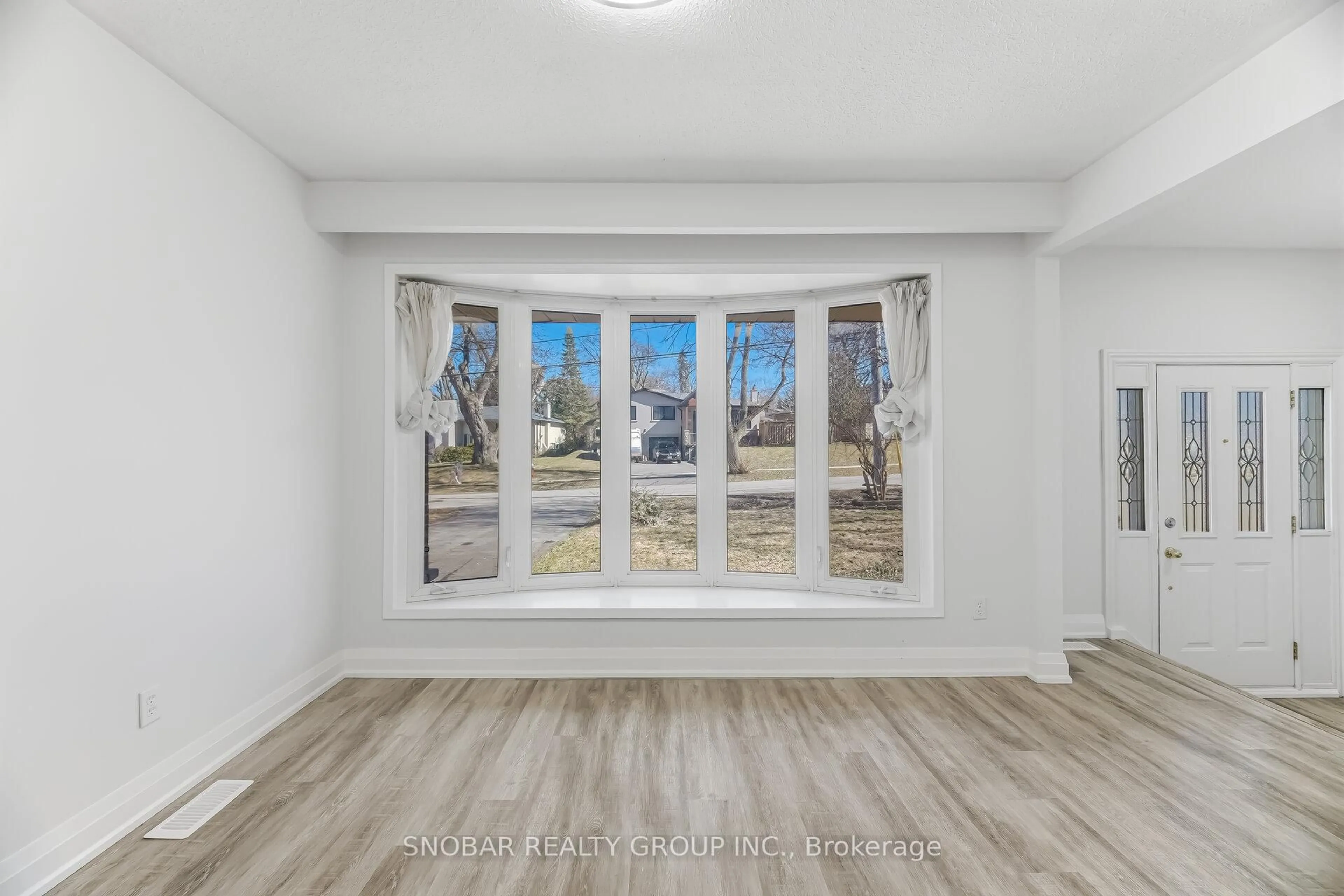 Unknown for 3422 Credit Heights Dr, Mississauga Ontario L5C 2L9