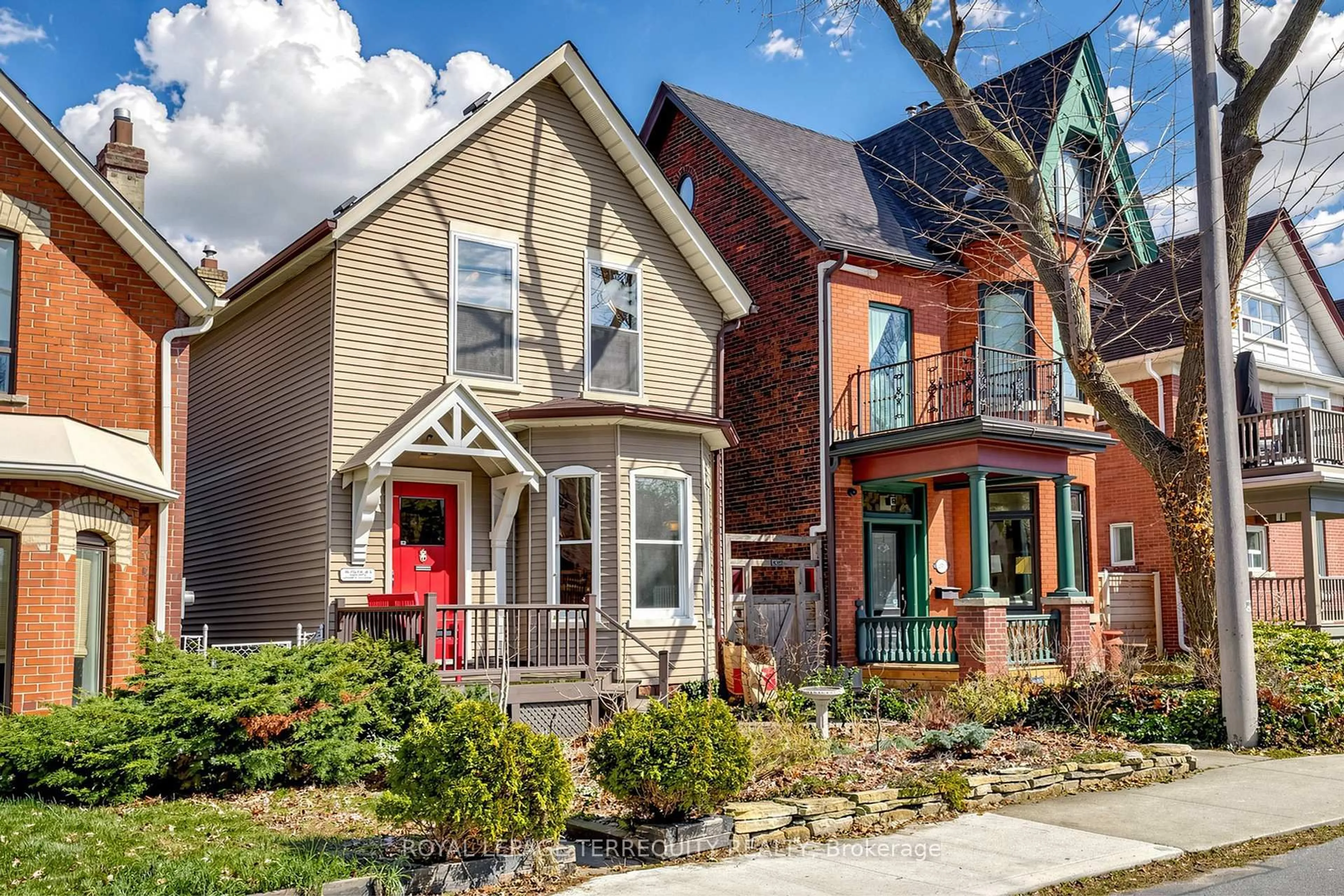 Home with brick exterior material, street for 283 Pacific Ave, Toronto Ontario M6P 2P8