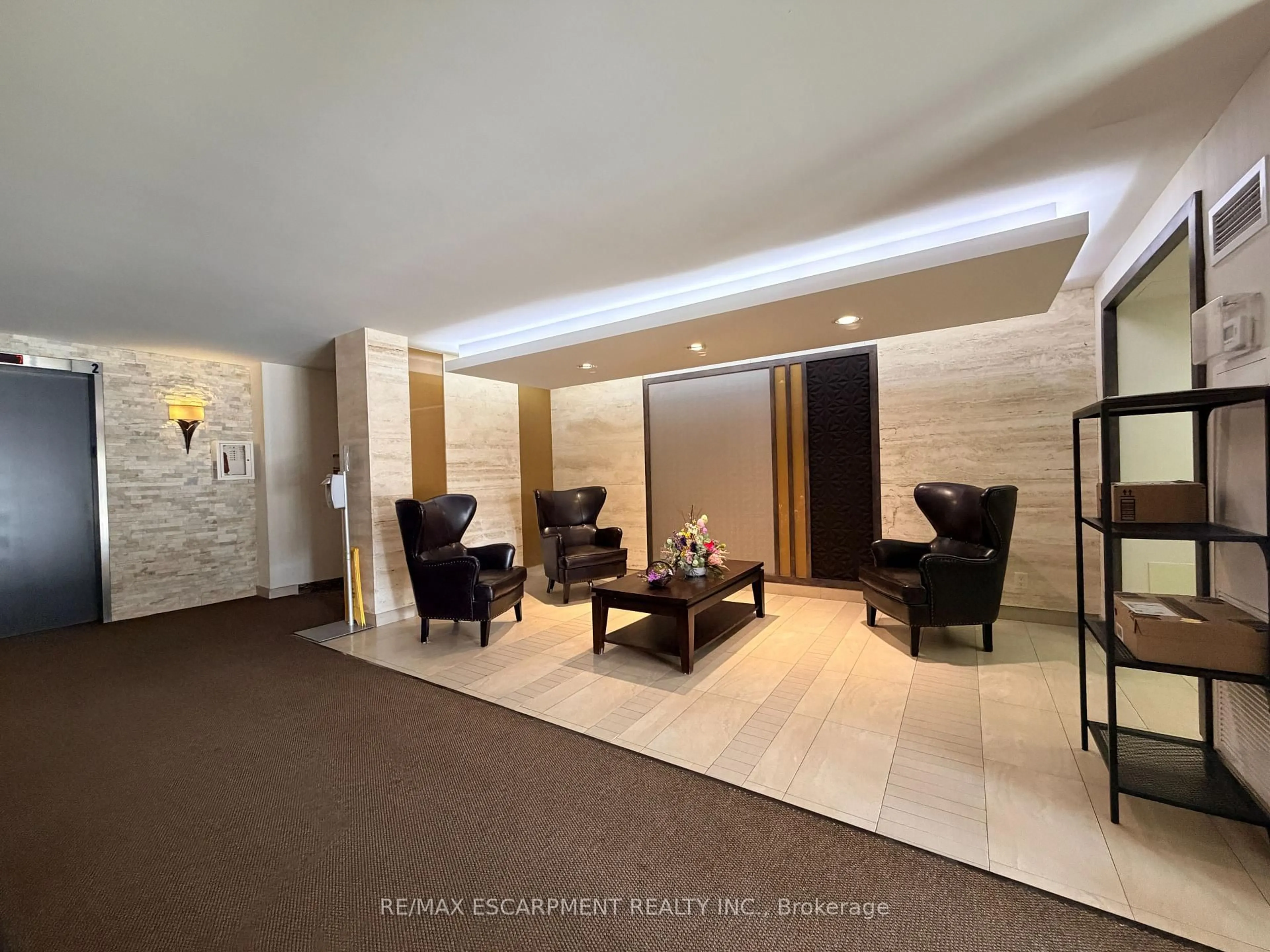 Lobby for 1415 Ghent Ave #705, Burlington Ontario L7S 1X4