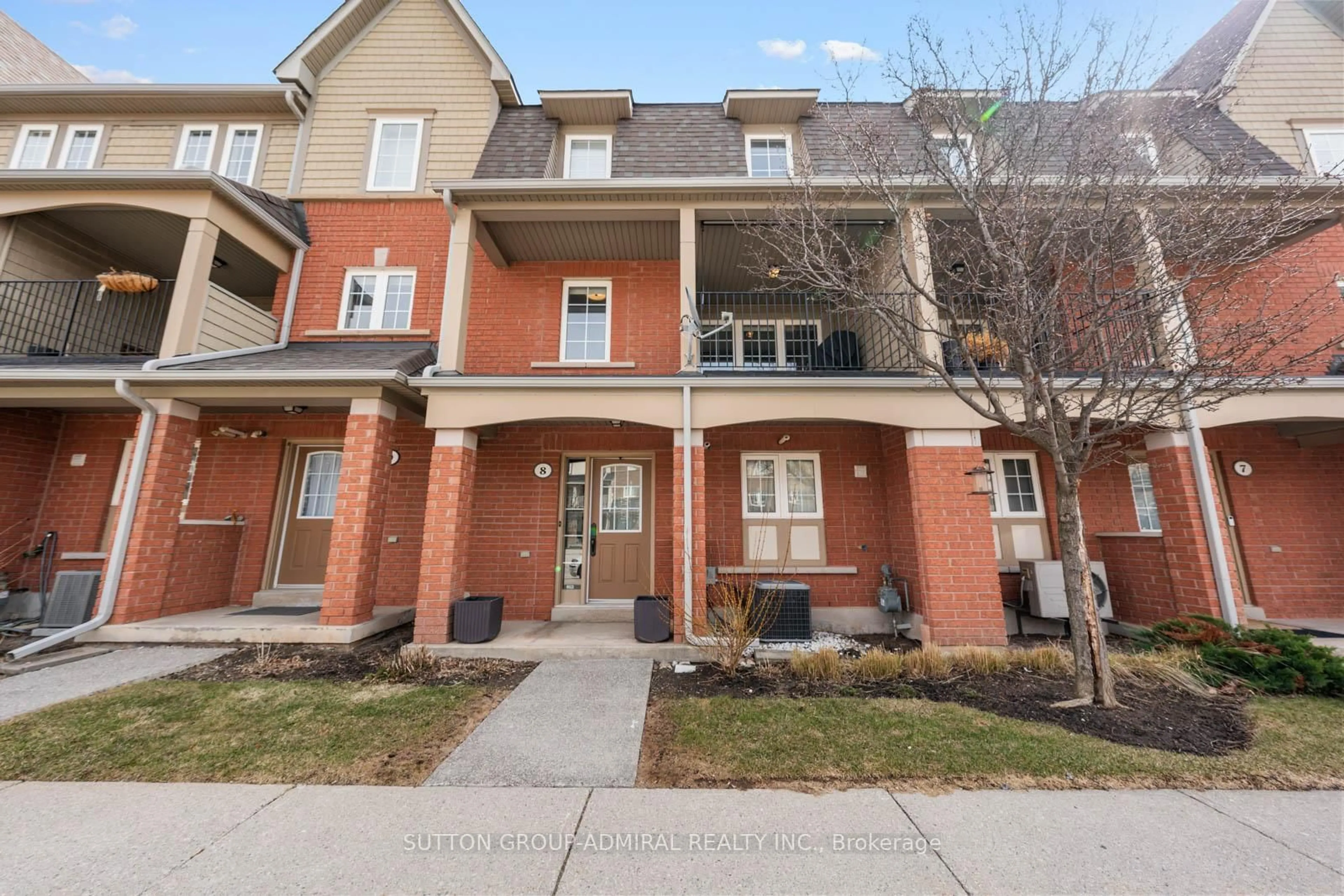 Unknown for 2341 Parkhaven Blvd #8, Oakville Ontario L6H 7S5