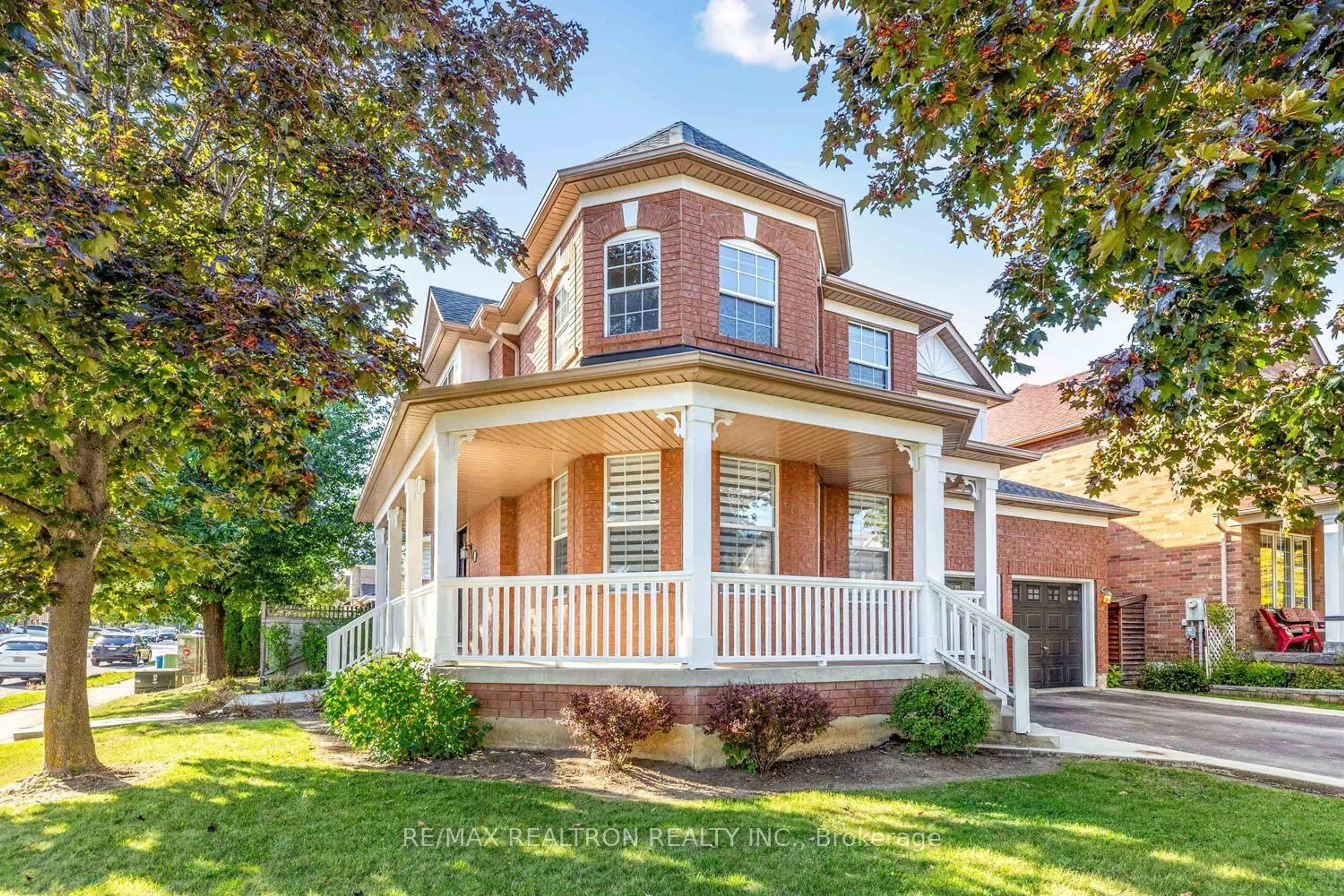 Home with brick exterior material, street for 52 Brock Dr, Brampton Ontario L6P 1A2