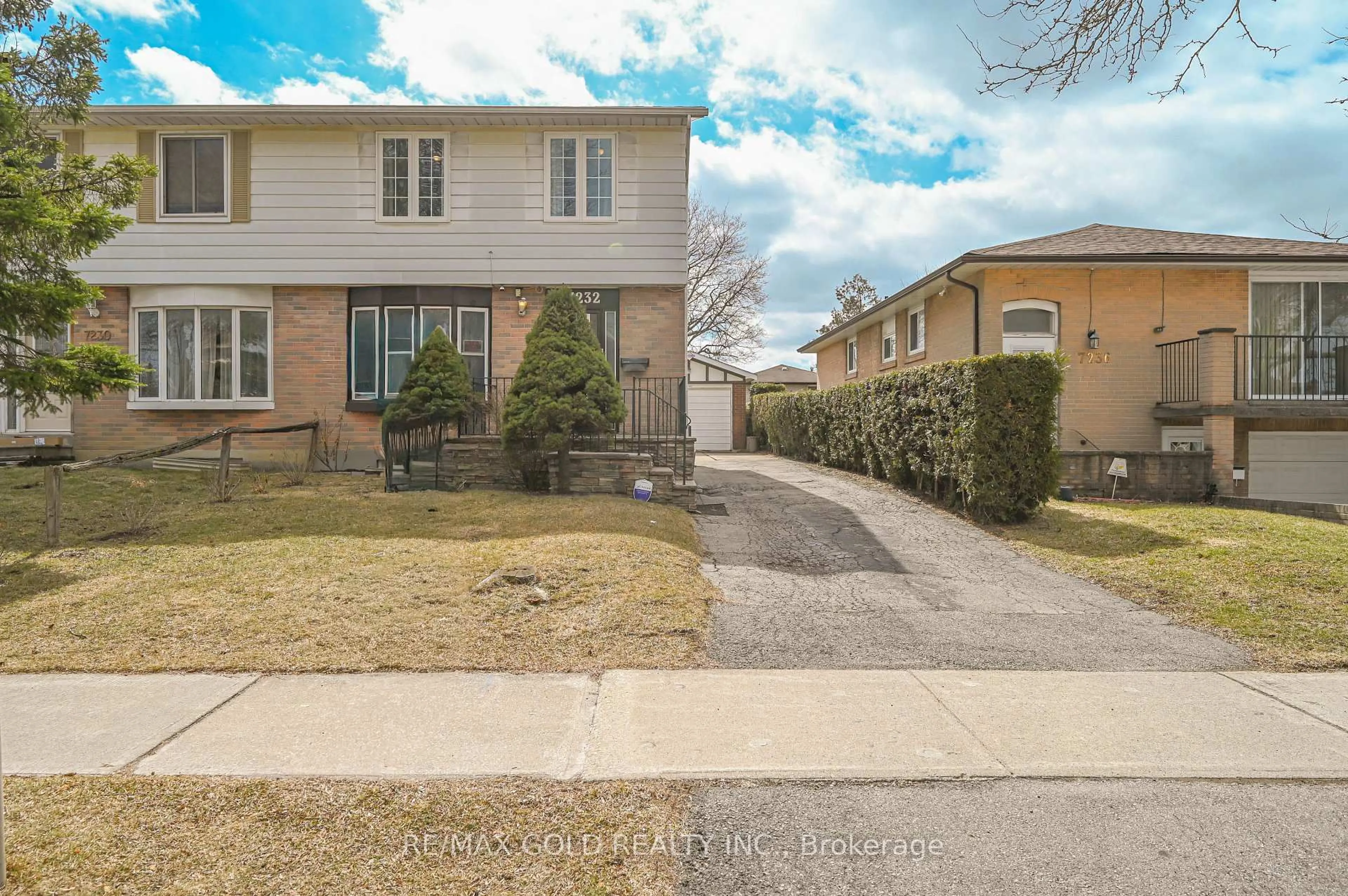 Unknown for 7232 Redfox Rd, Mississauga Ontario L4T 2L8