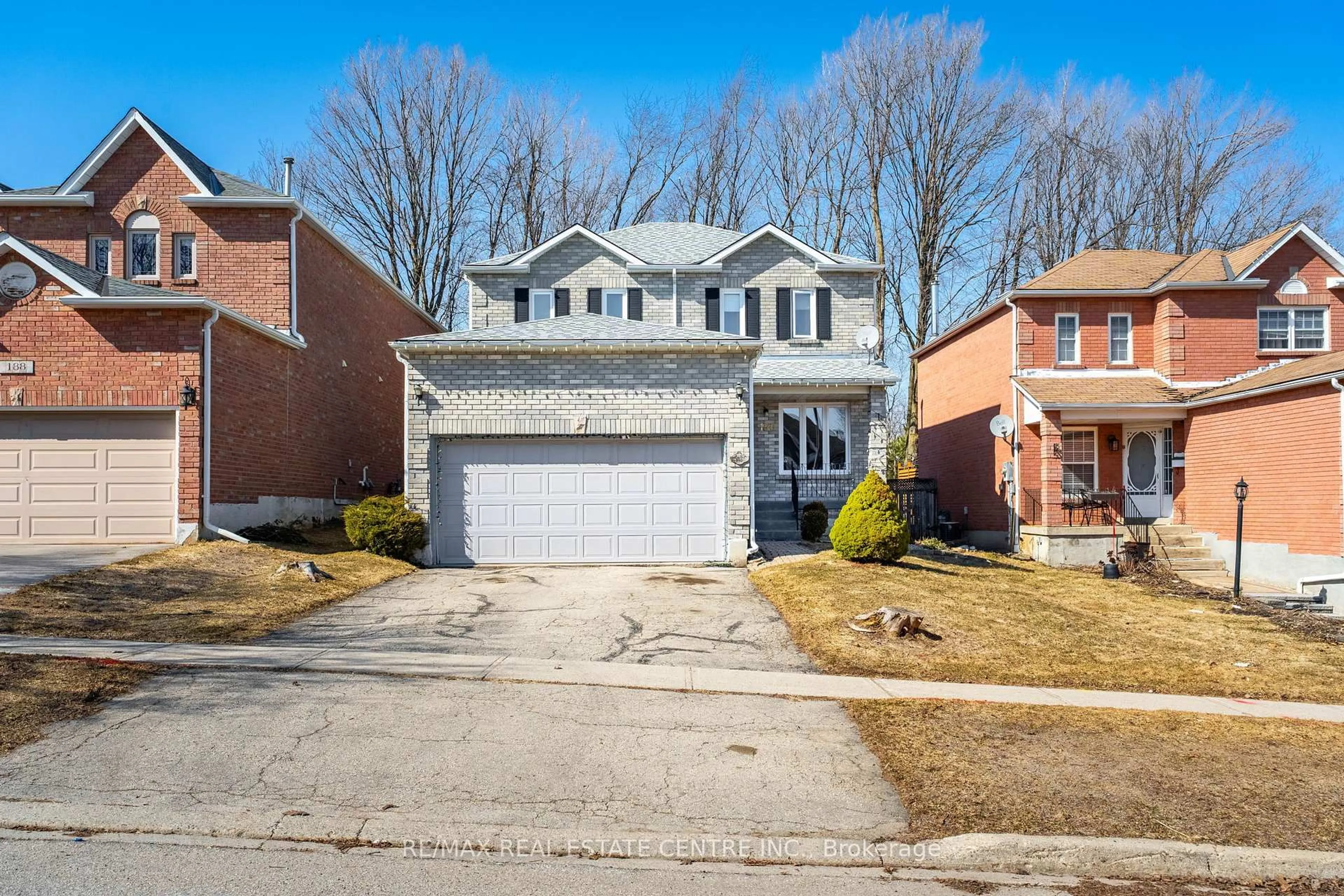 Home with brick exterior material, street for 190 Lisa Marie Dr, Orangeville Ontario L9W 4P7