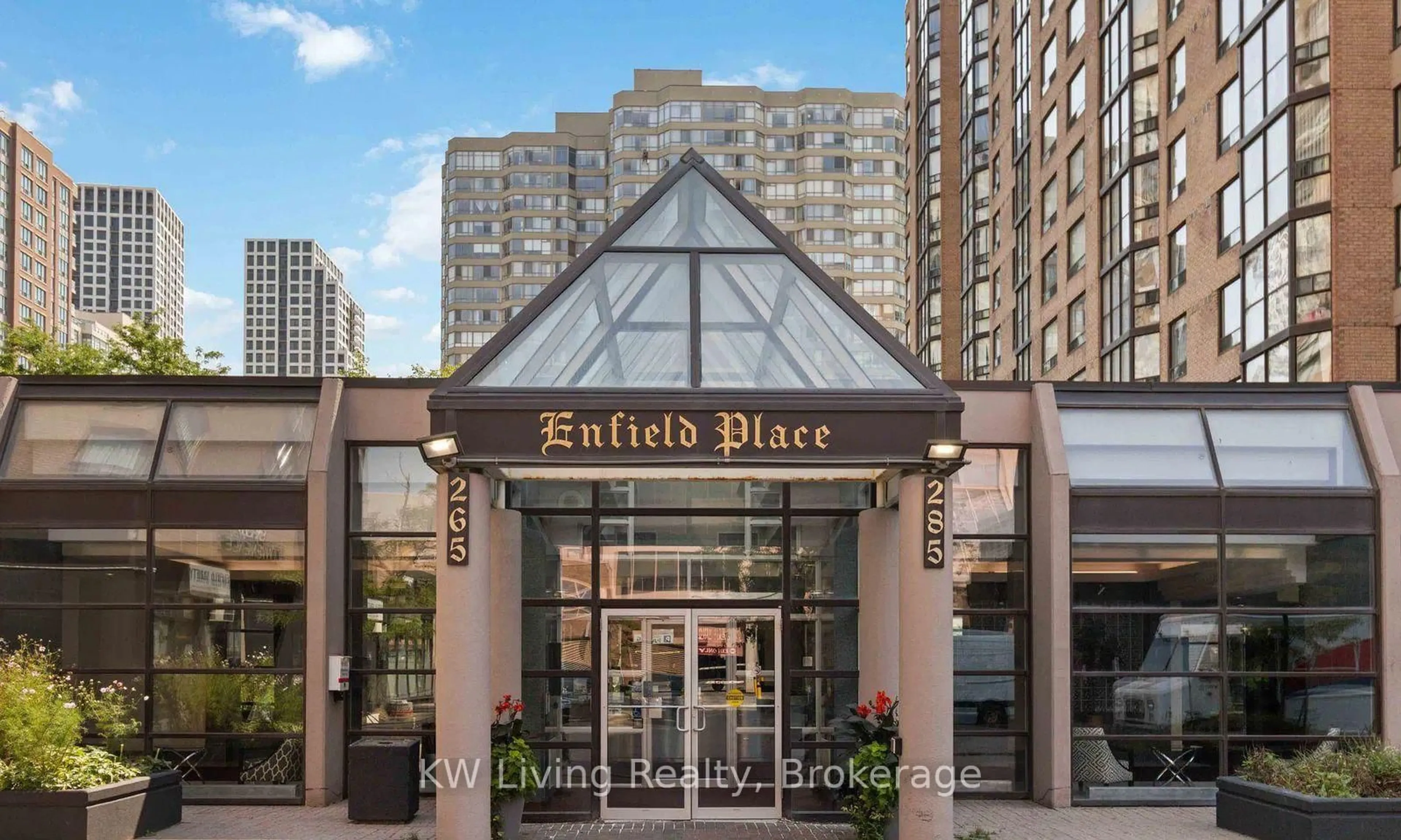 Patio, unknown for 265 Enfield Pl #1502, Mississauga Ontario L5B 3Y7