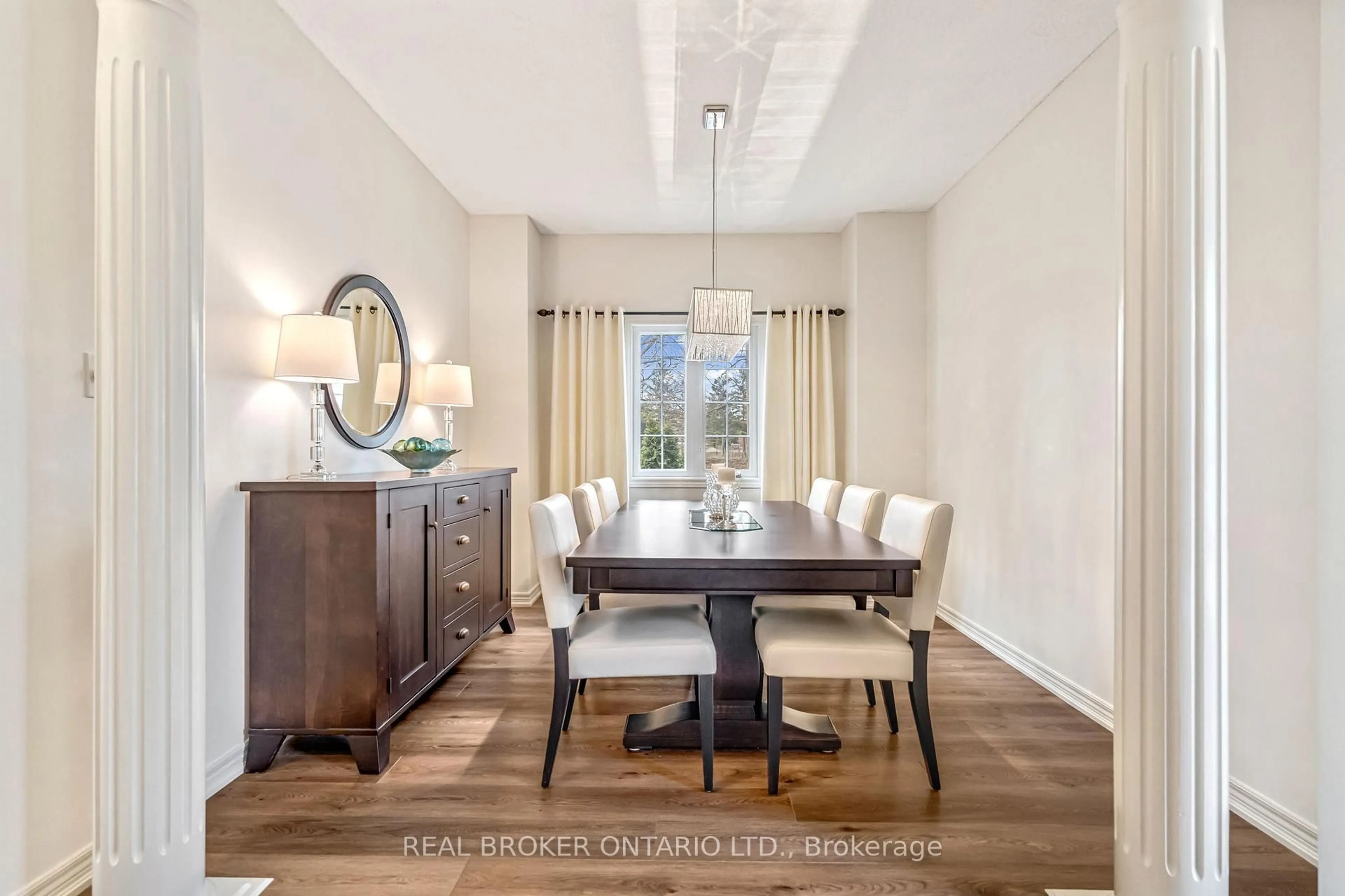 Dining room, unknown for 2423 Valley Heights Cres, Oakville Ontario L6H 6X2