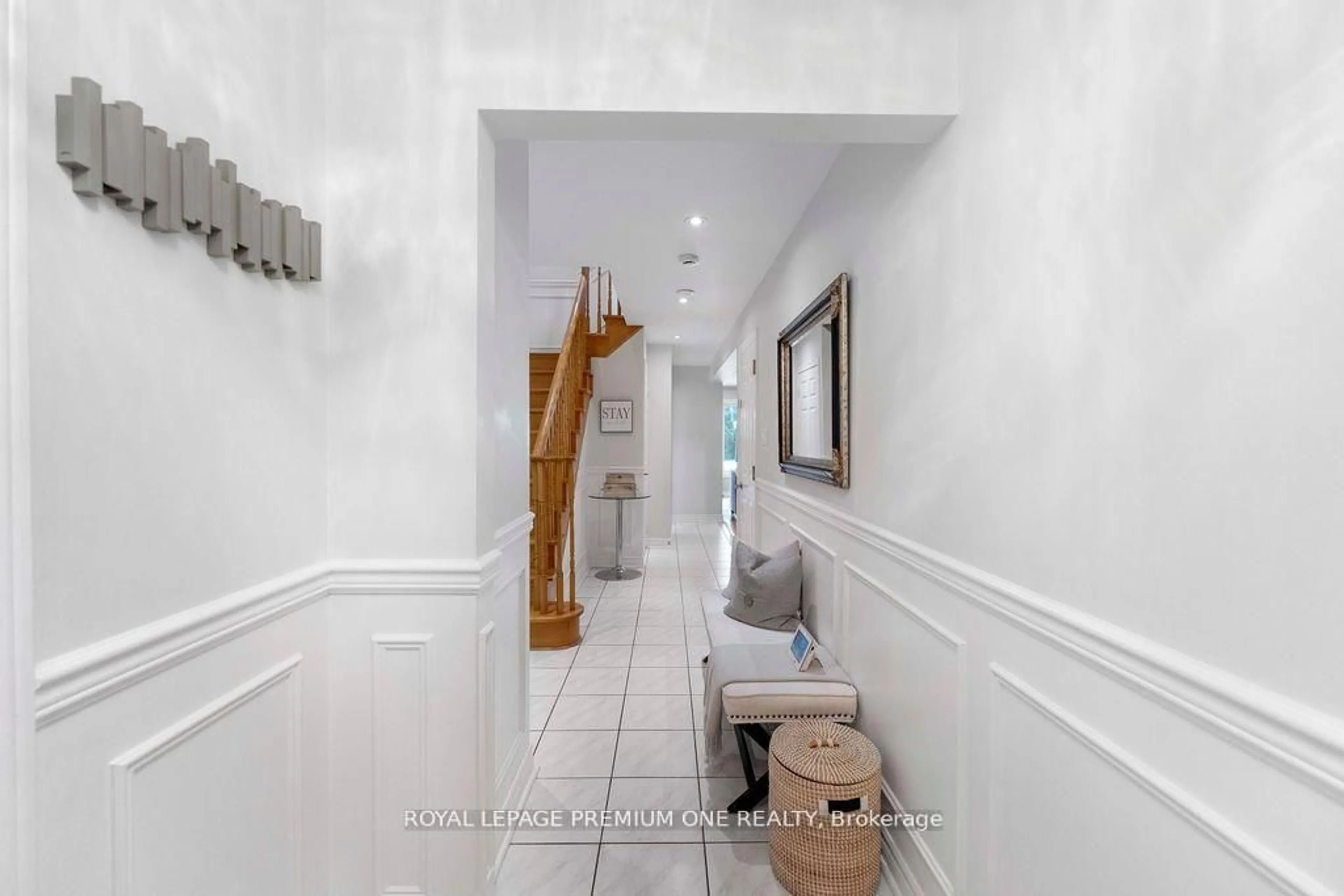 Indoor entryway for 99 Senator Way, Caledon Ontario L7S 2S6