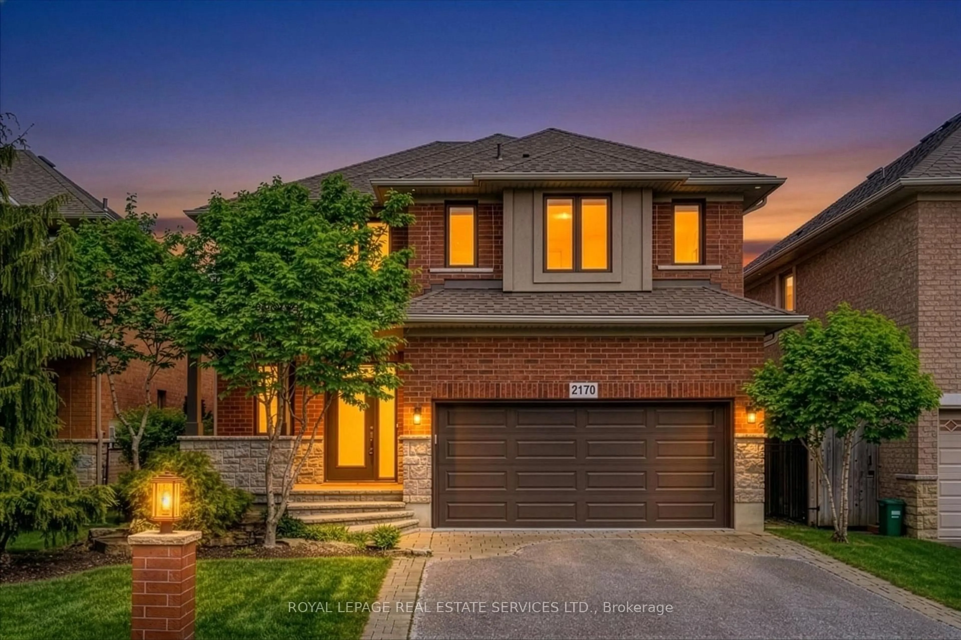 Home with brick exterior material, street for 2170 Brookhaven Cres, Oakville Ontario L6M 5B8
