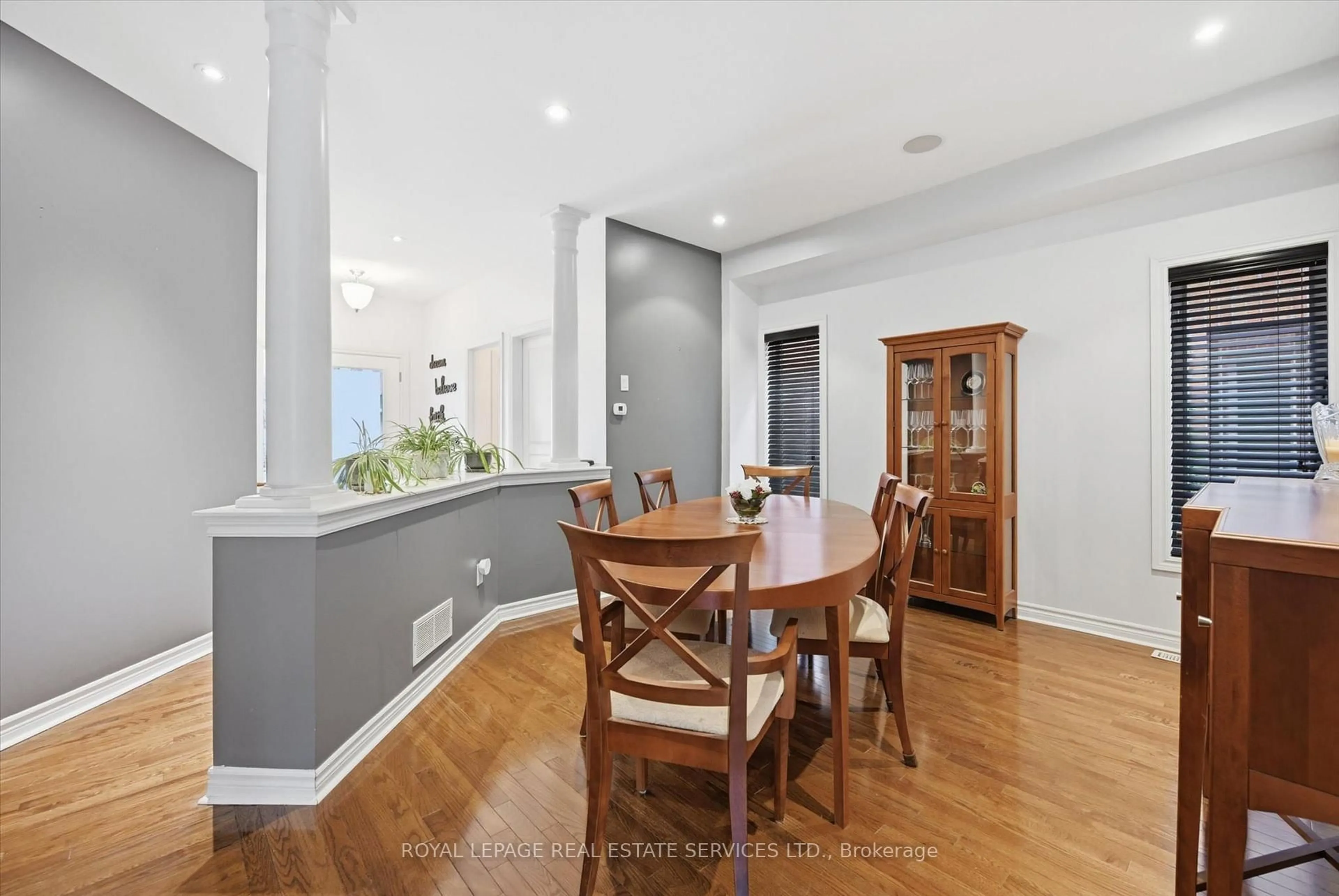 Dining room, wood/laminate floor for 2170 Brookhaven Cres, Oakville Ontario L6M 5B8