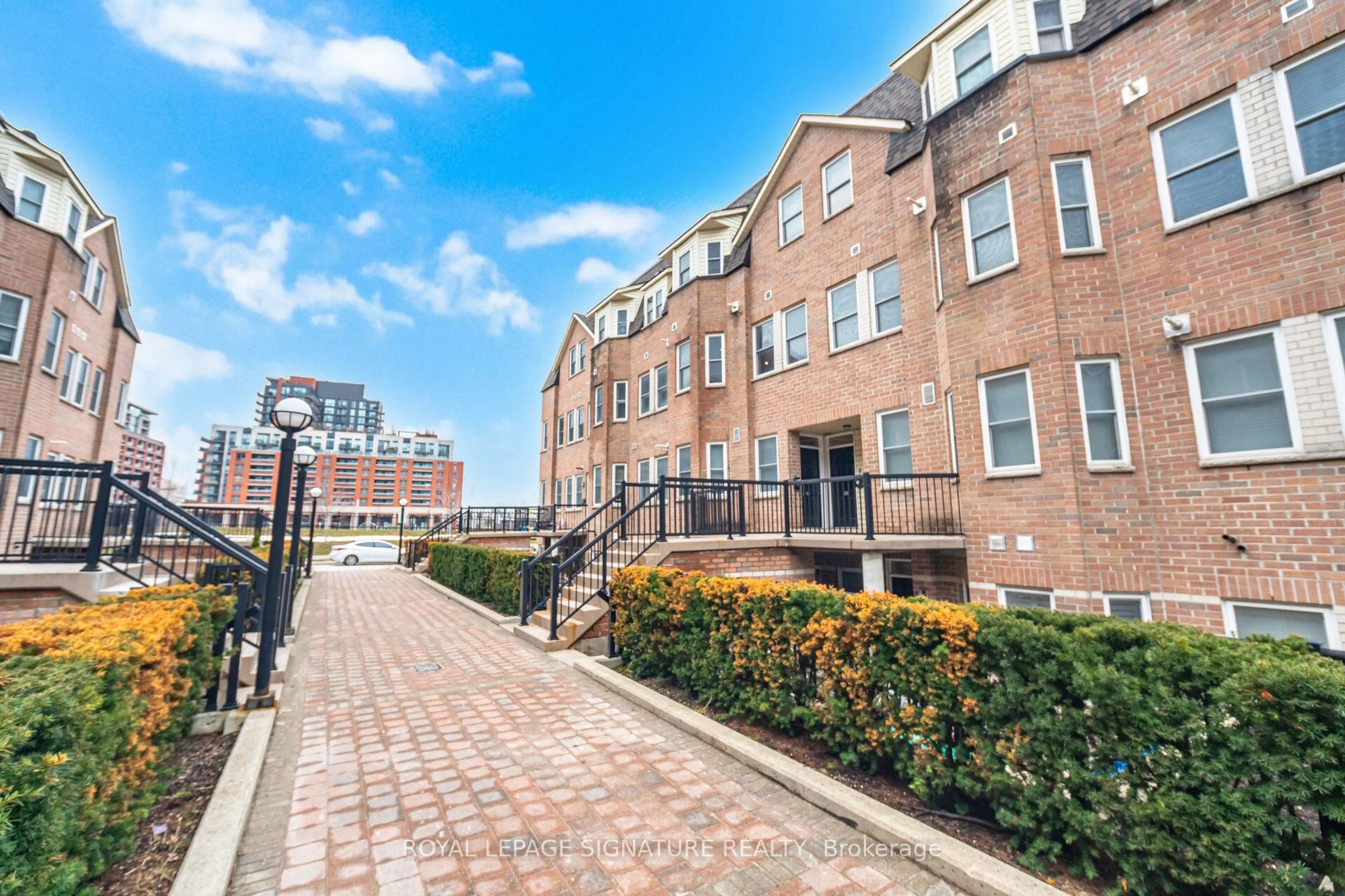 Patio, street for 760 Lawrence Ave #153, Toronto Ontario M6A 3E7